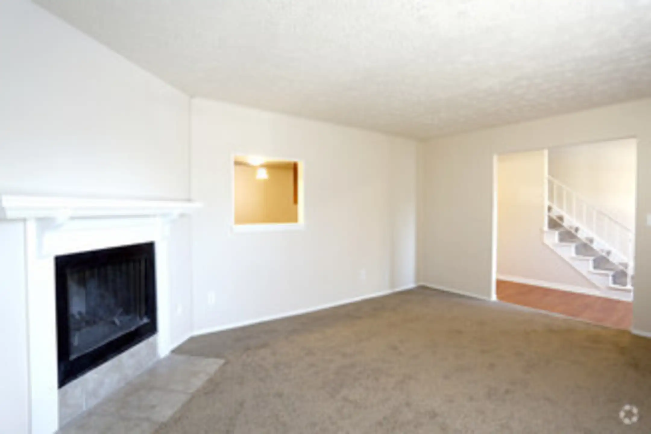 Castleton Manor 5850 Laketon Dr Indianapolis, IN Apartments for