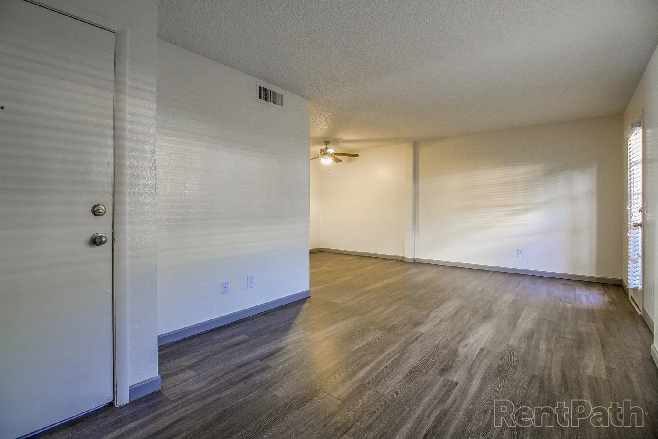 Living Room - New Horizons Apartments - Phoenix, AZ