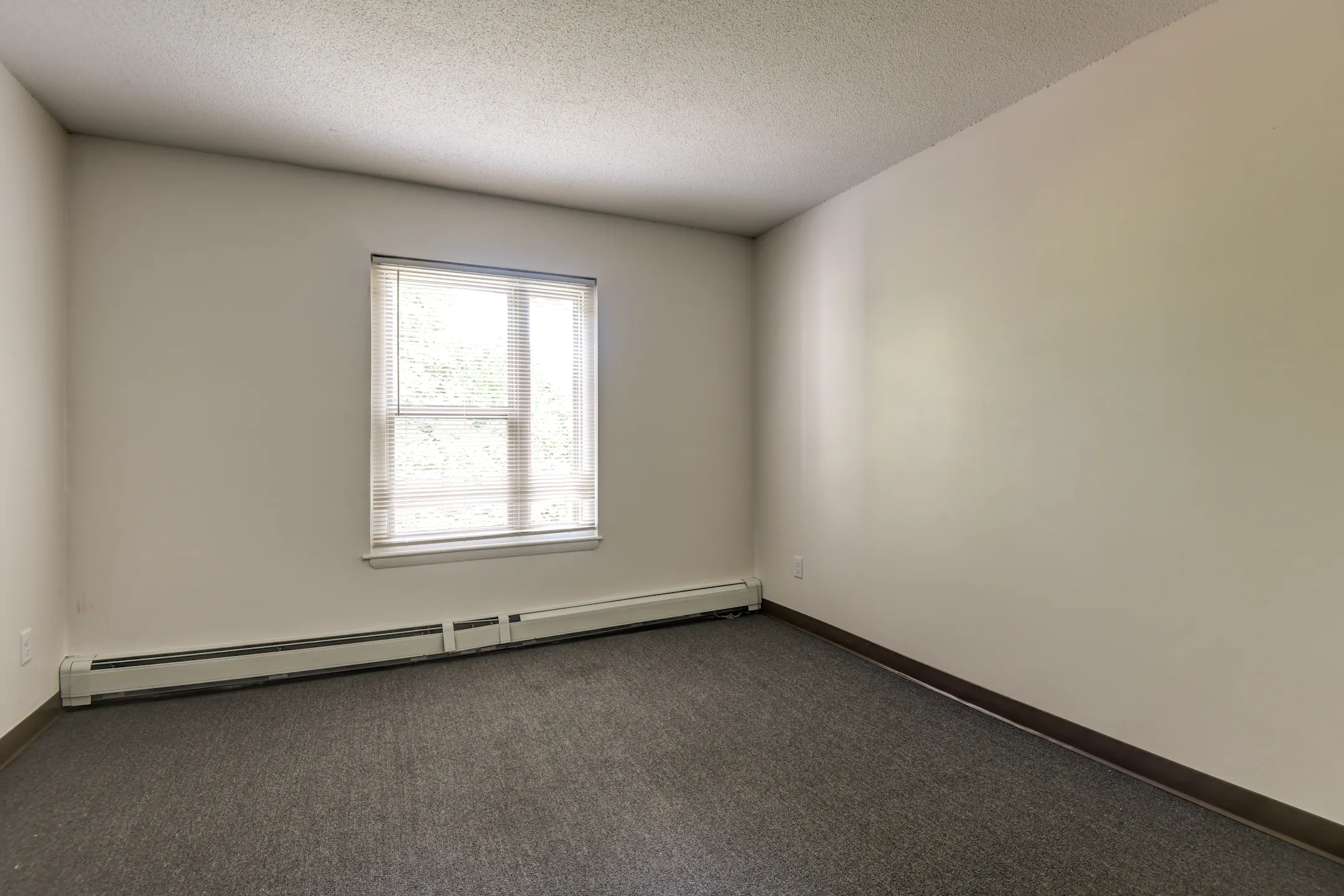 Hillcrest Acres Apartments Apartments Attleboro, MA 02703