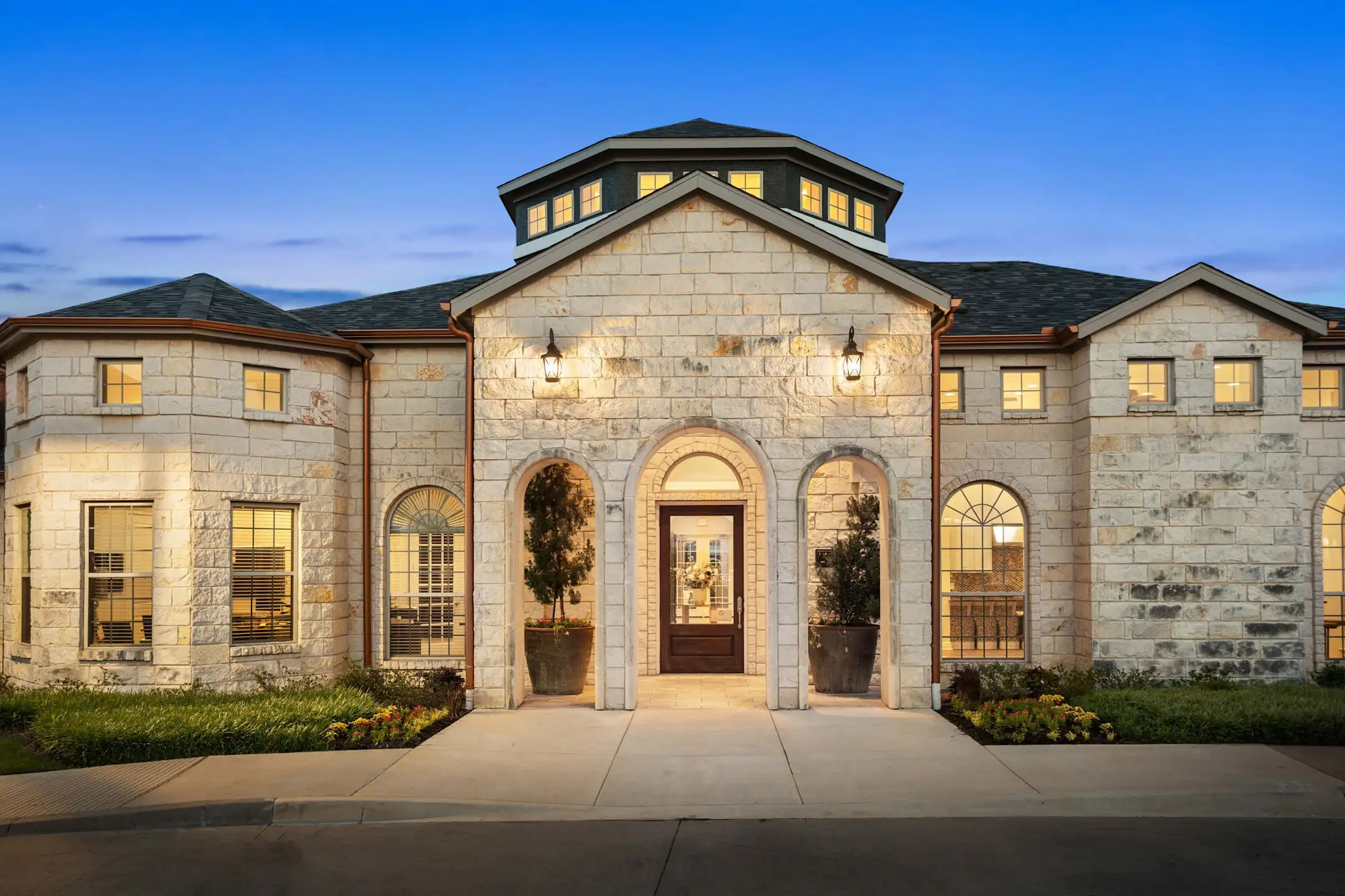 Olympus Woodbridge 7700 Cody Ln Sachse, TX Apartments for Rent Rent.