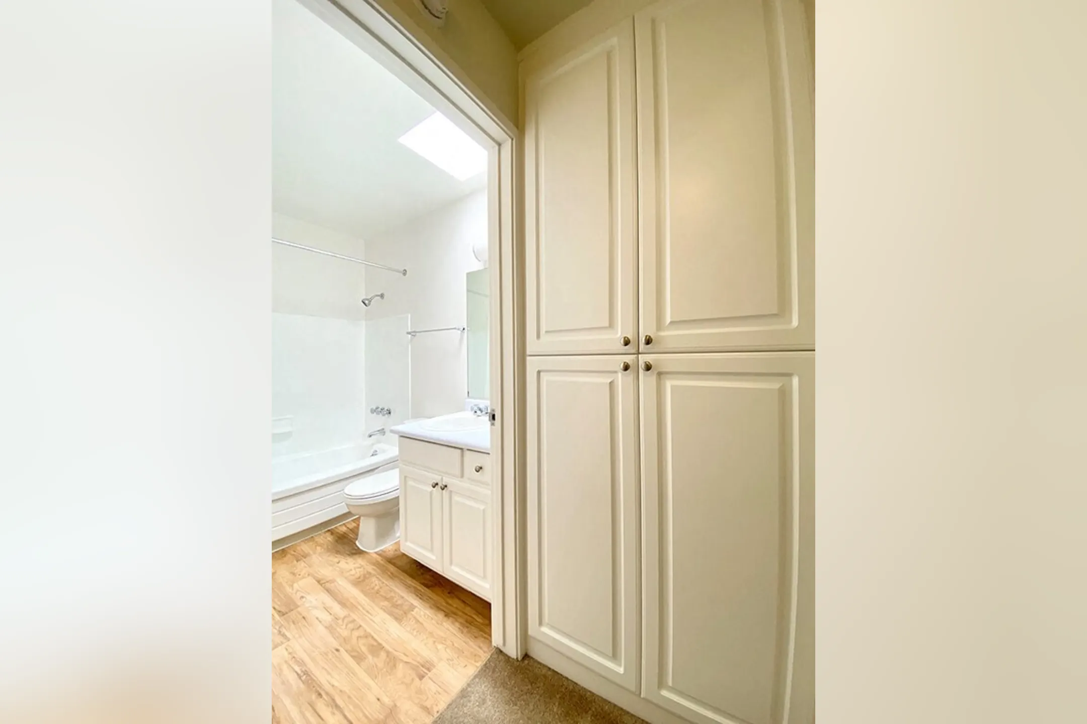 Diablo Pointe Apartment Homes 1450 Creekside Dr Walnut Creek, CA