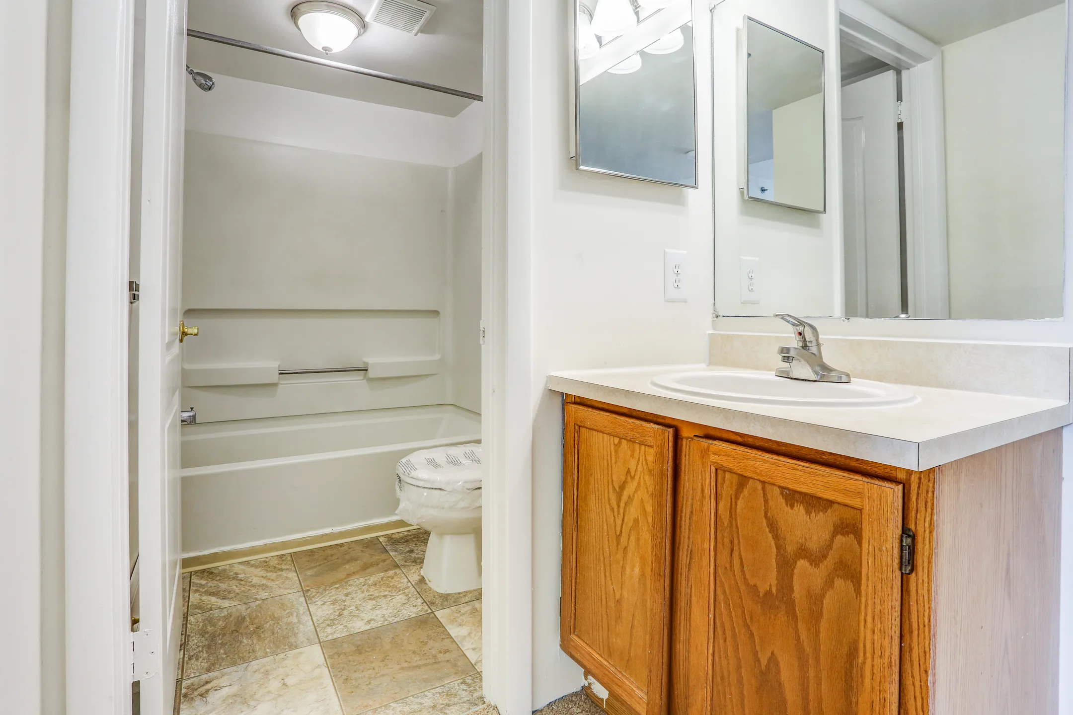 Arbor Pointe 4000 Dawnbrook Dr Wilmington, DE Apartments for Rent