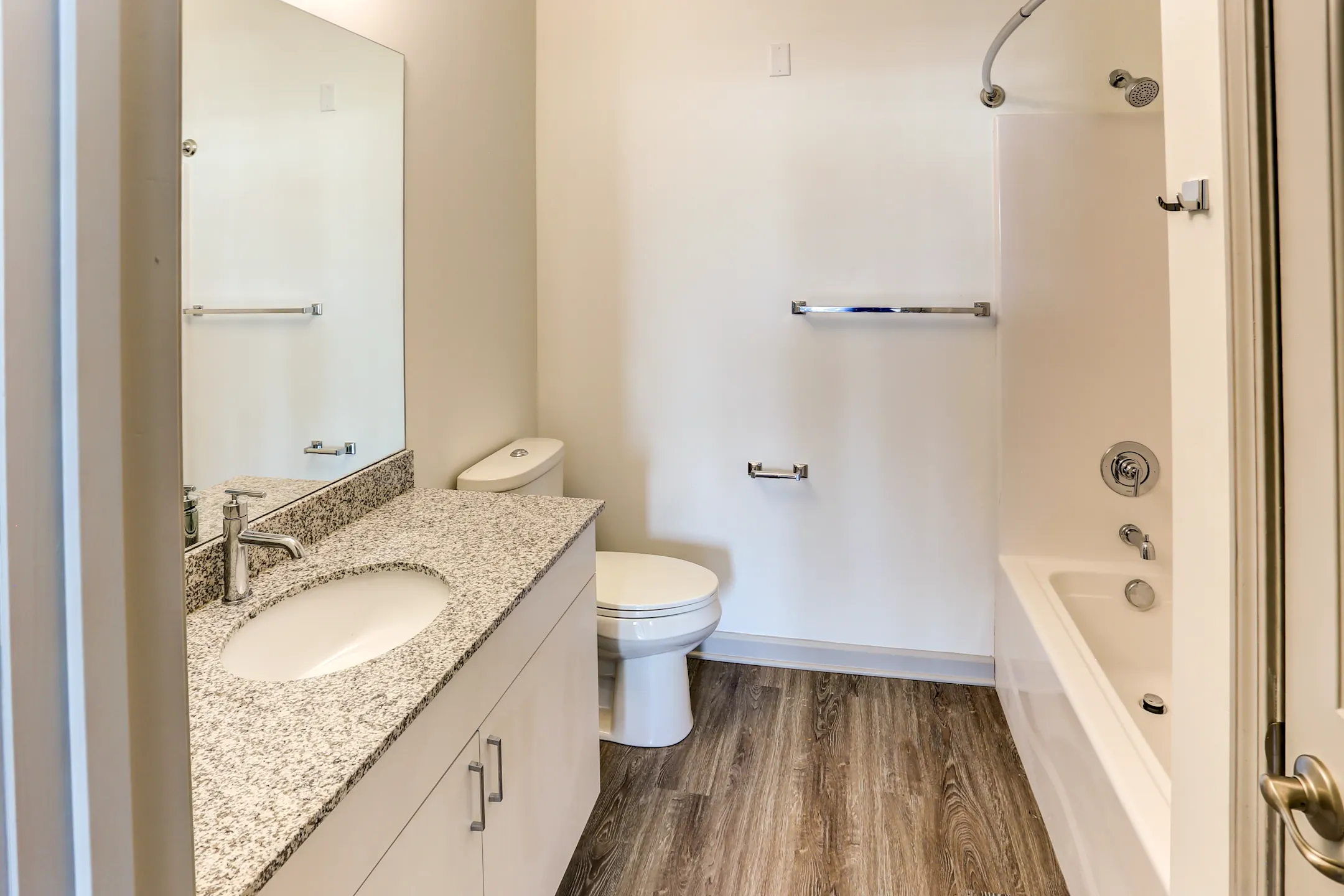 Winding Creek Apartments & Townhomes Apartments ster, NY 14580