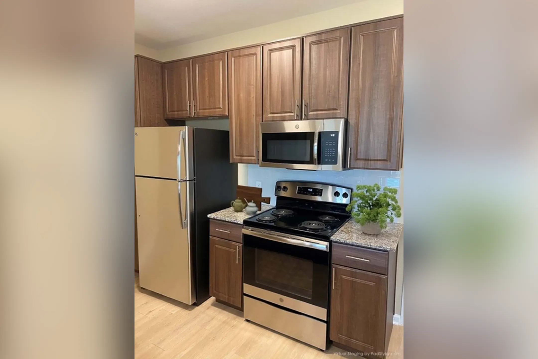 Kitchen - The West Hill - Huntsville, TX