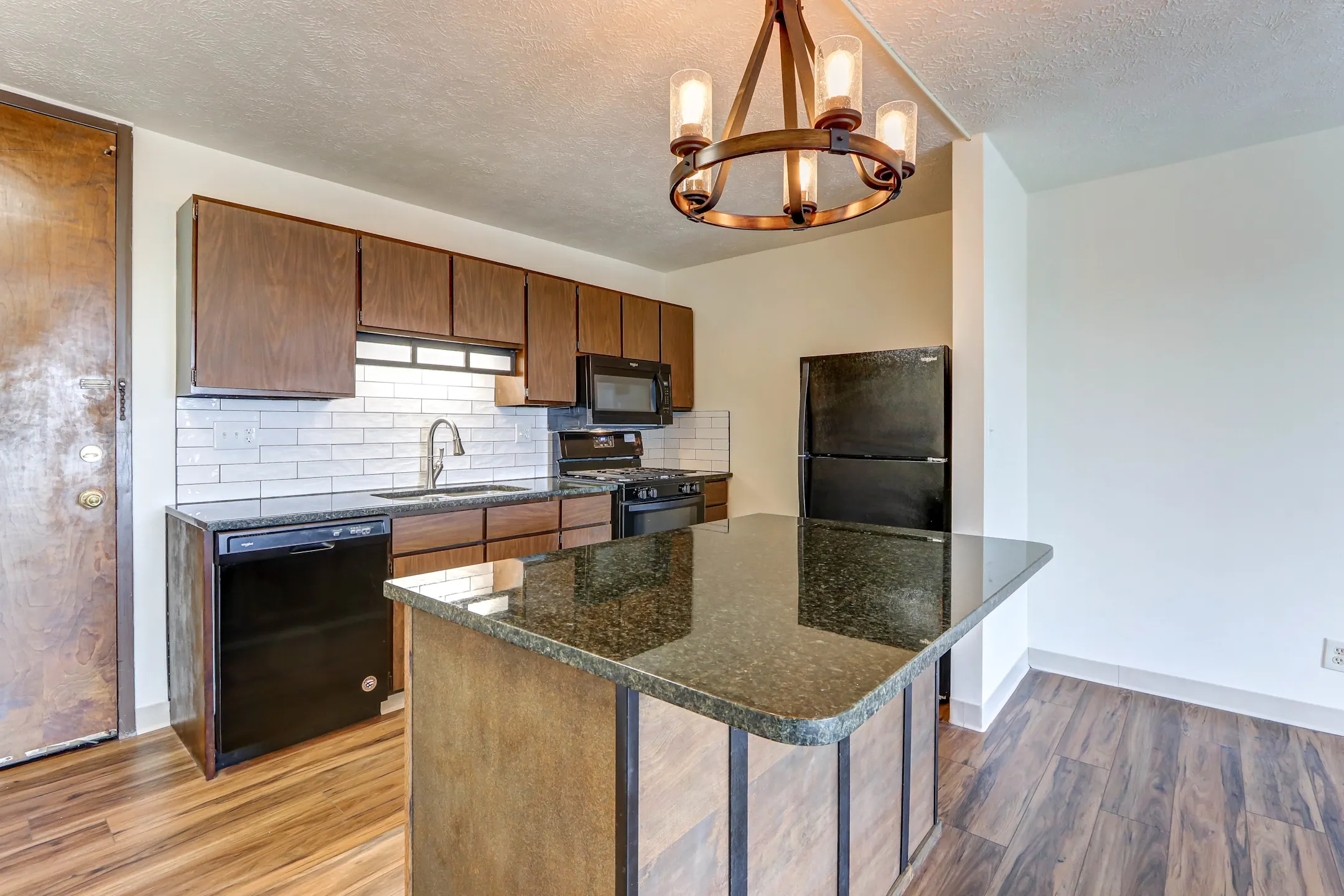 Highland Square Apartments Akron, OH 44303