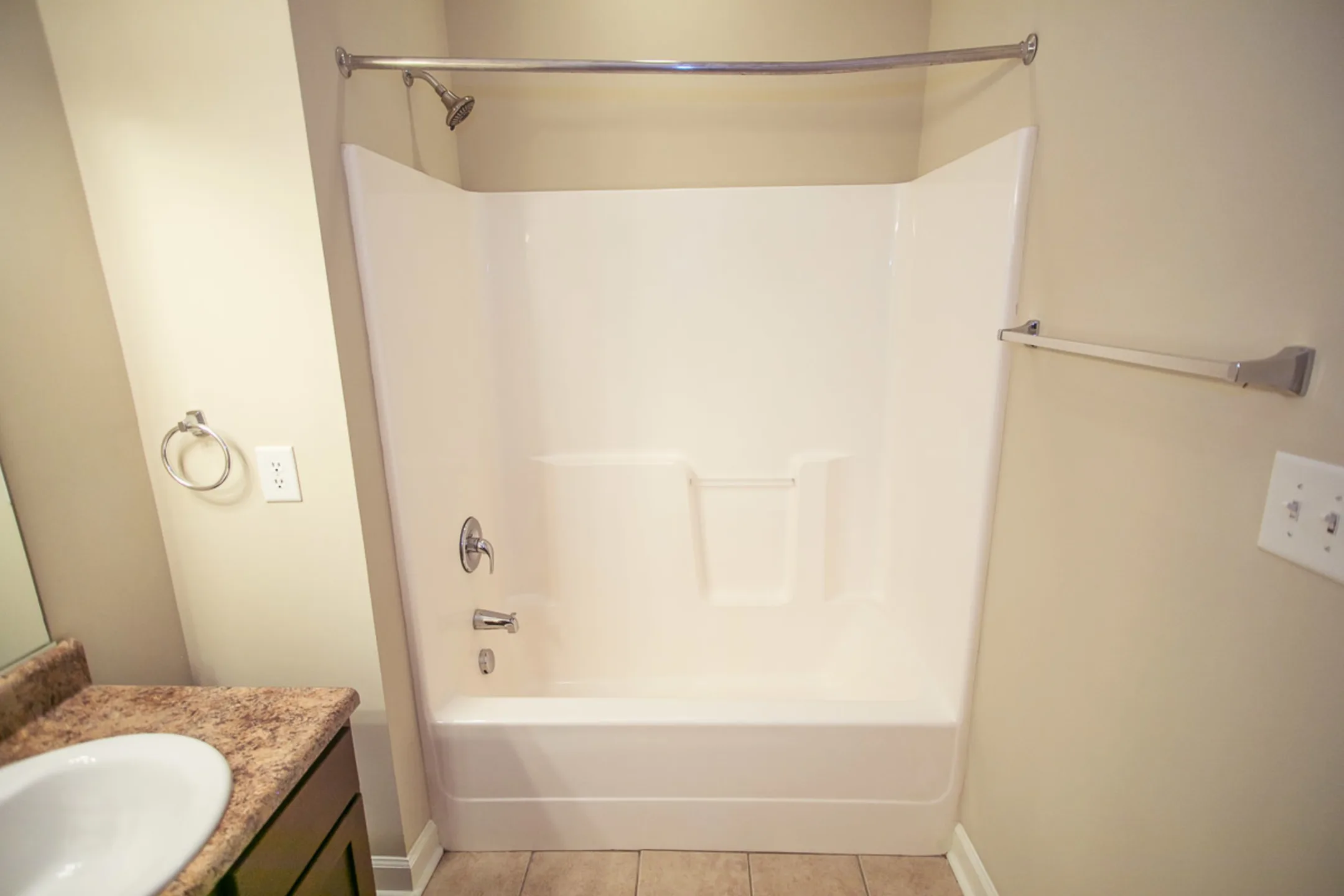 Bathroom - Ballantyne Commons of Augusta - Augusta, GA