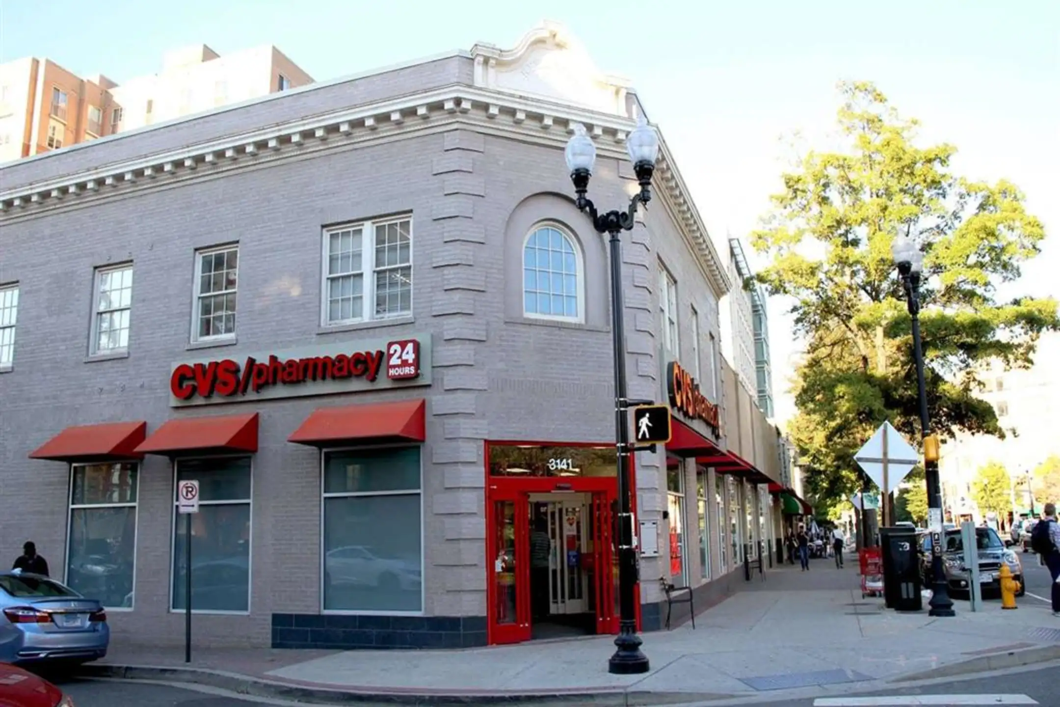 Ten at Clarendon 3110 10th Street N Arlington, VA Apartments for