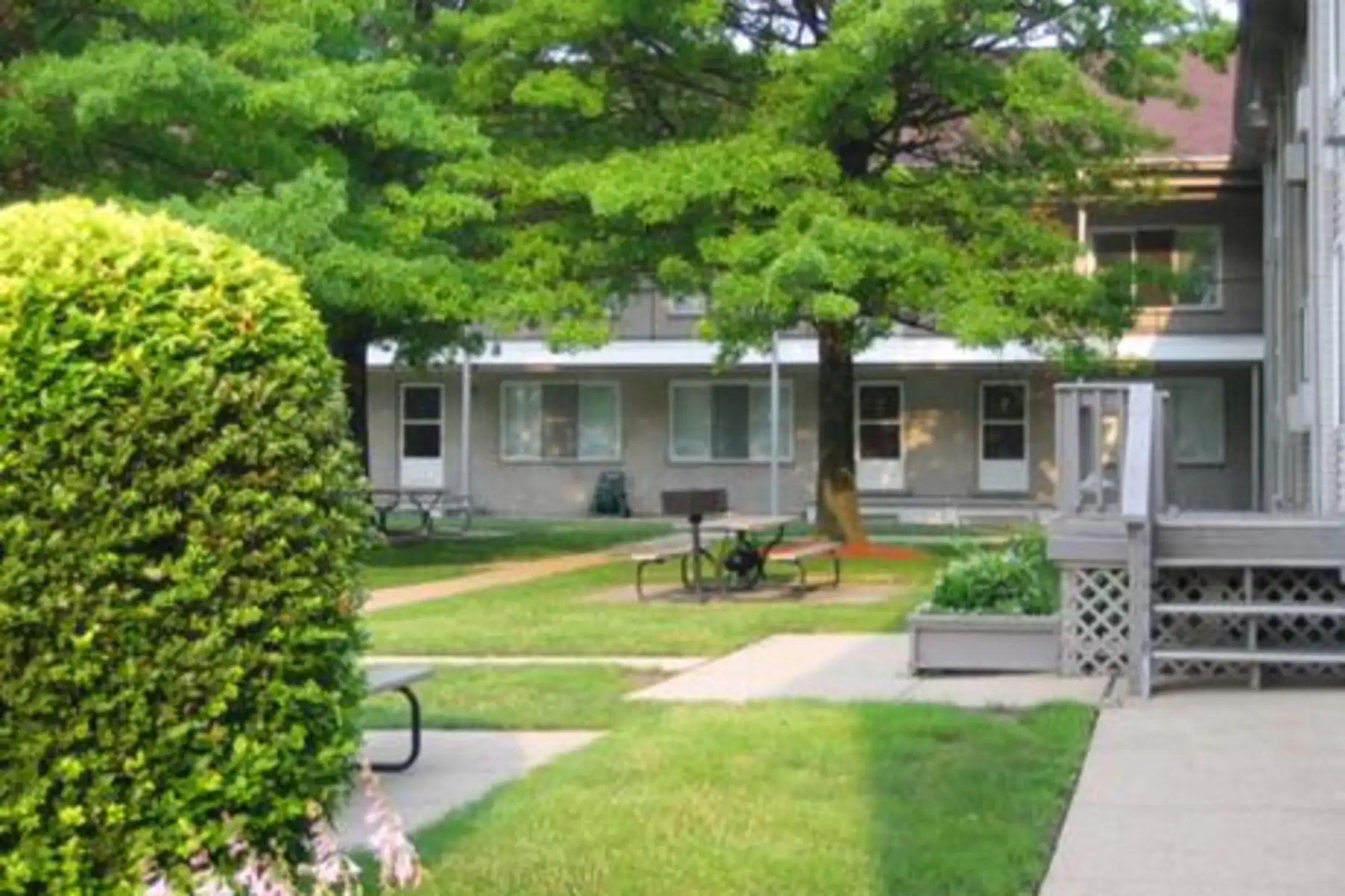 Sterling Troy Apartments Apartments Sterling Heights, MI 48310