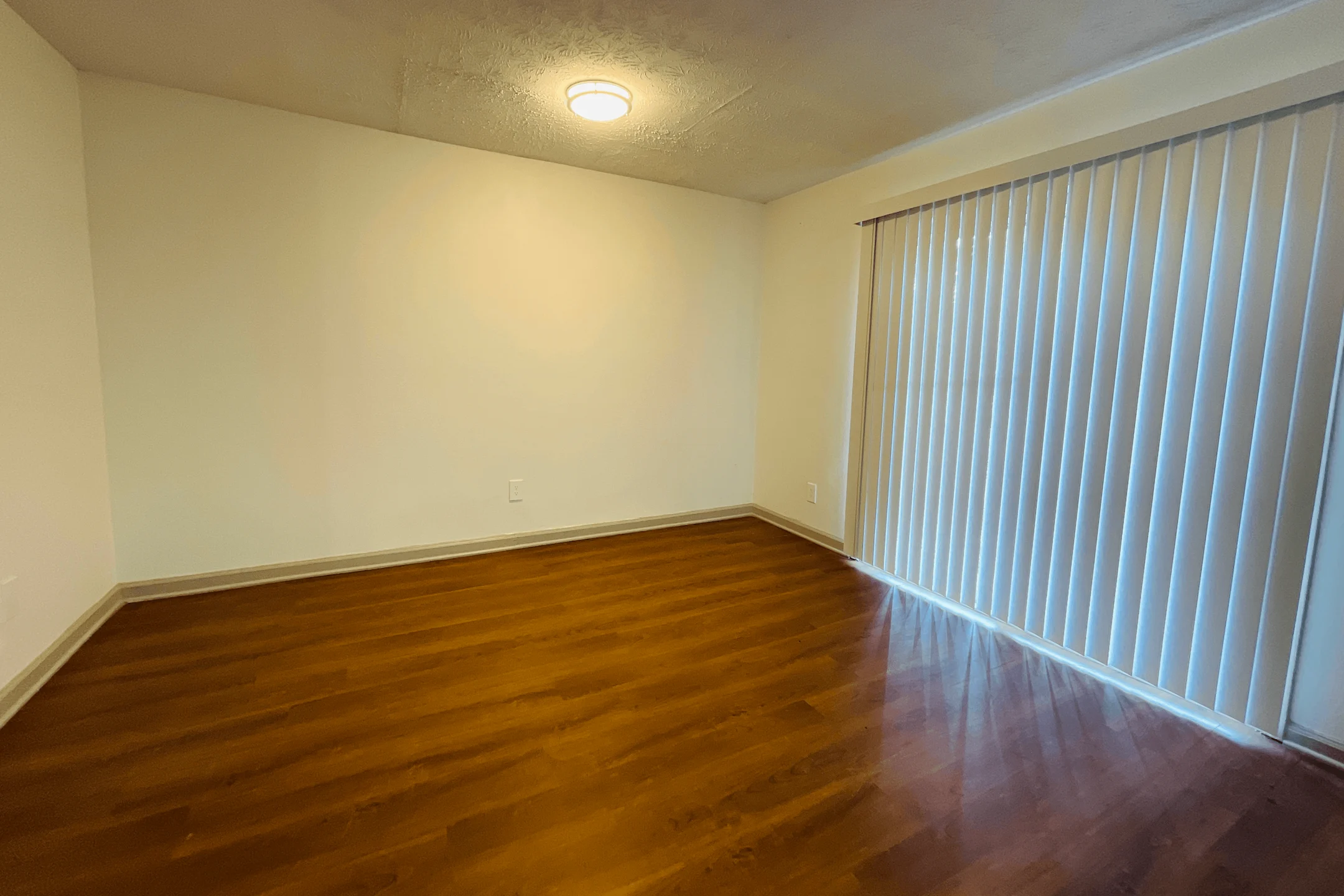 The Woods on Tara 6726 Tara Blvd Jonesboro, GA Apartments for Rent