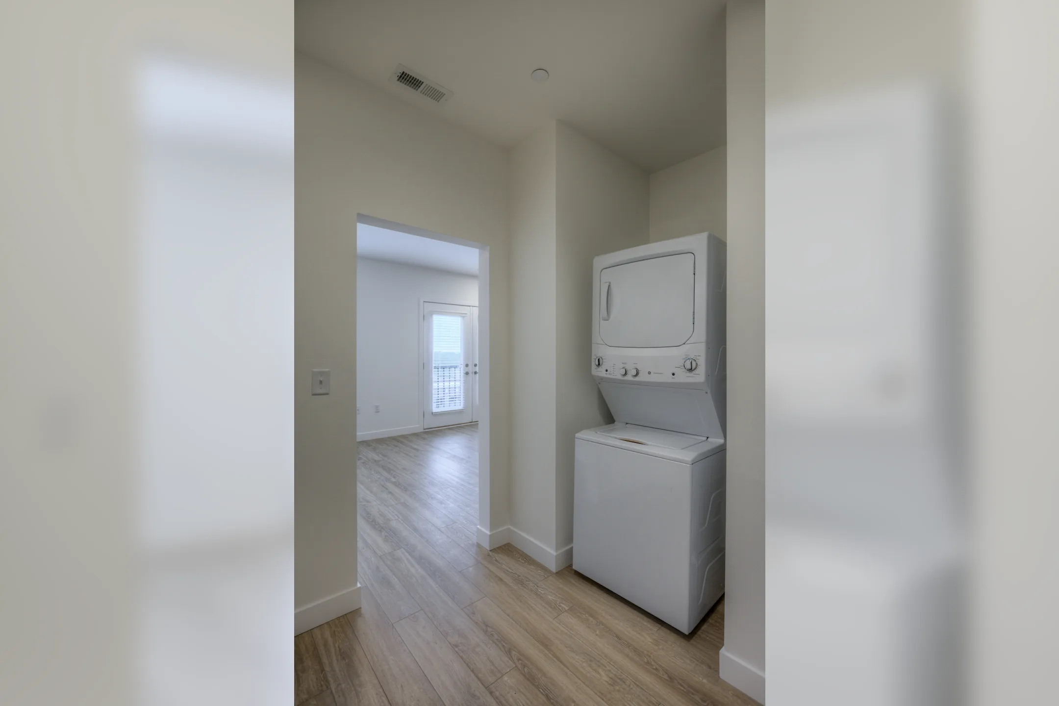 Blackstone Apartments 3906 Farnam Omaha, NE Apartments for Rent Rent.