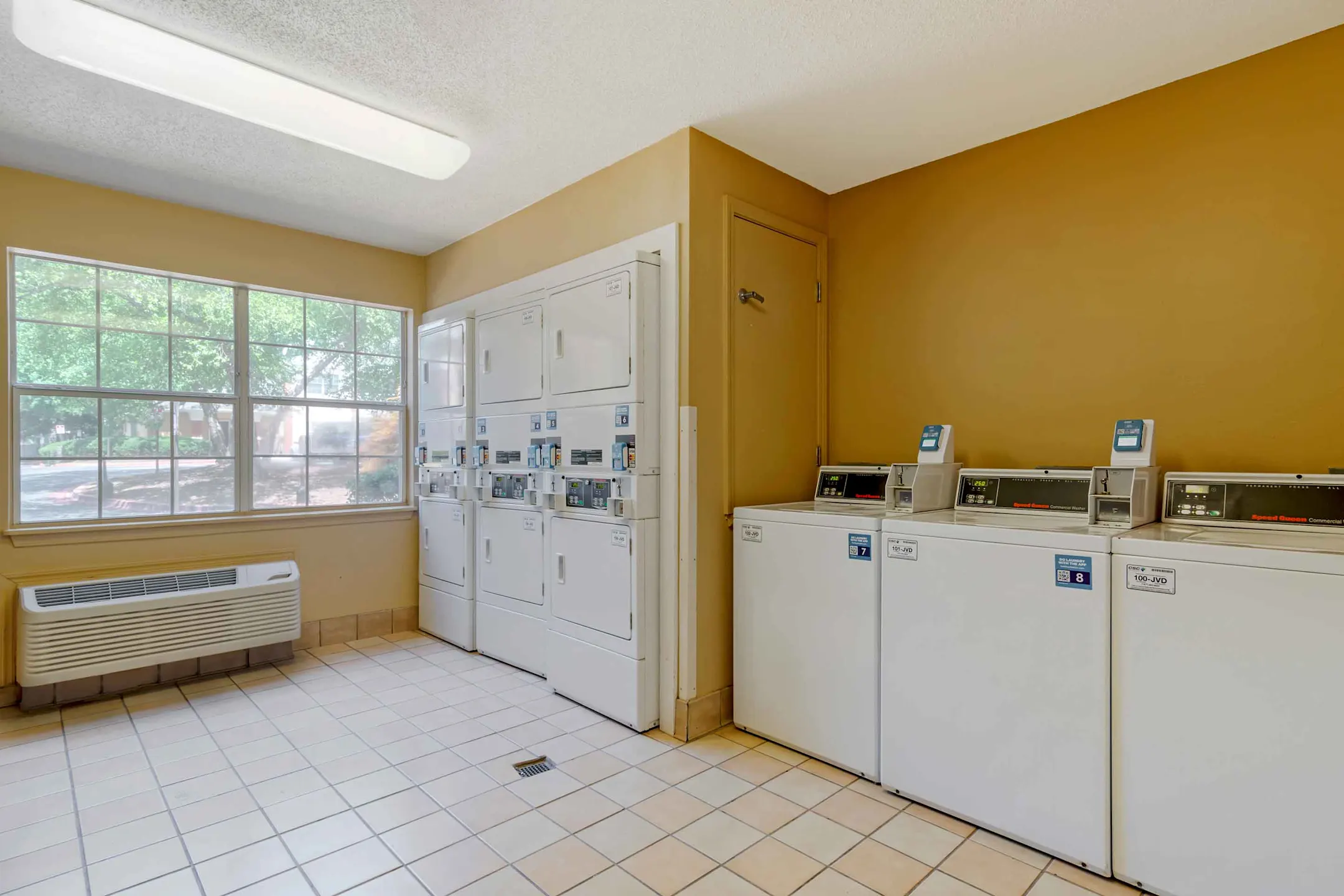 Furnished Studio Atlanta Cumberland Mall Apartments Smyrna, GA 30080