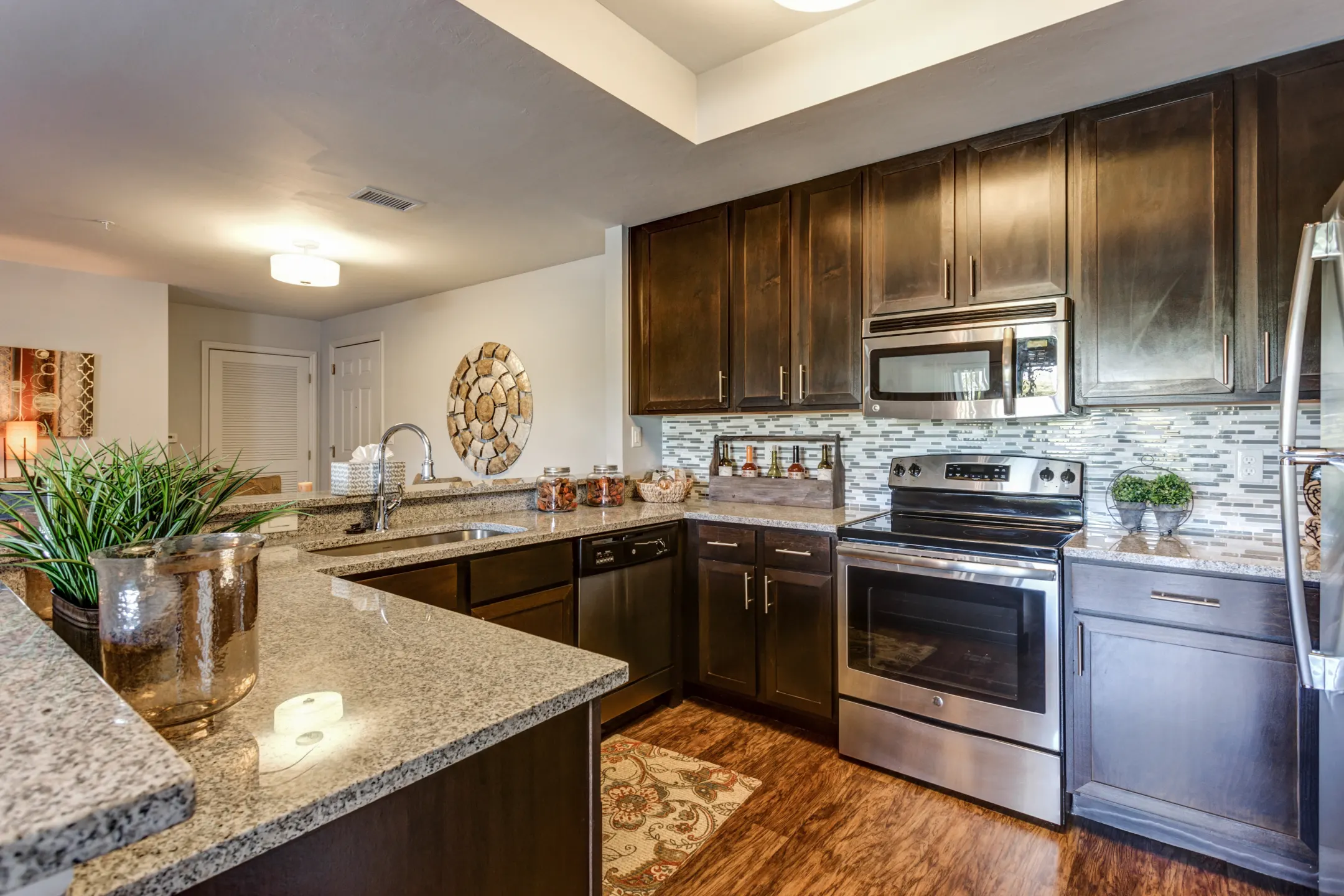Kitchen - Channelside Contemporary Living Apartments - Fort Myers, FL
