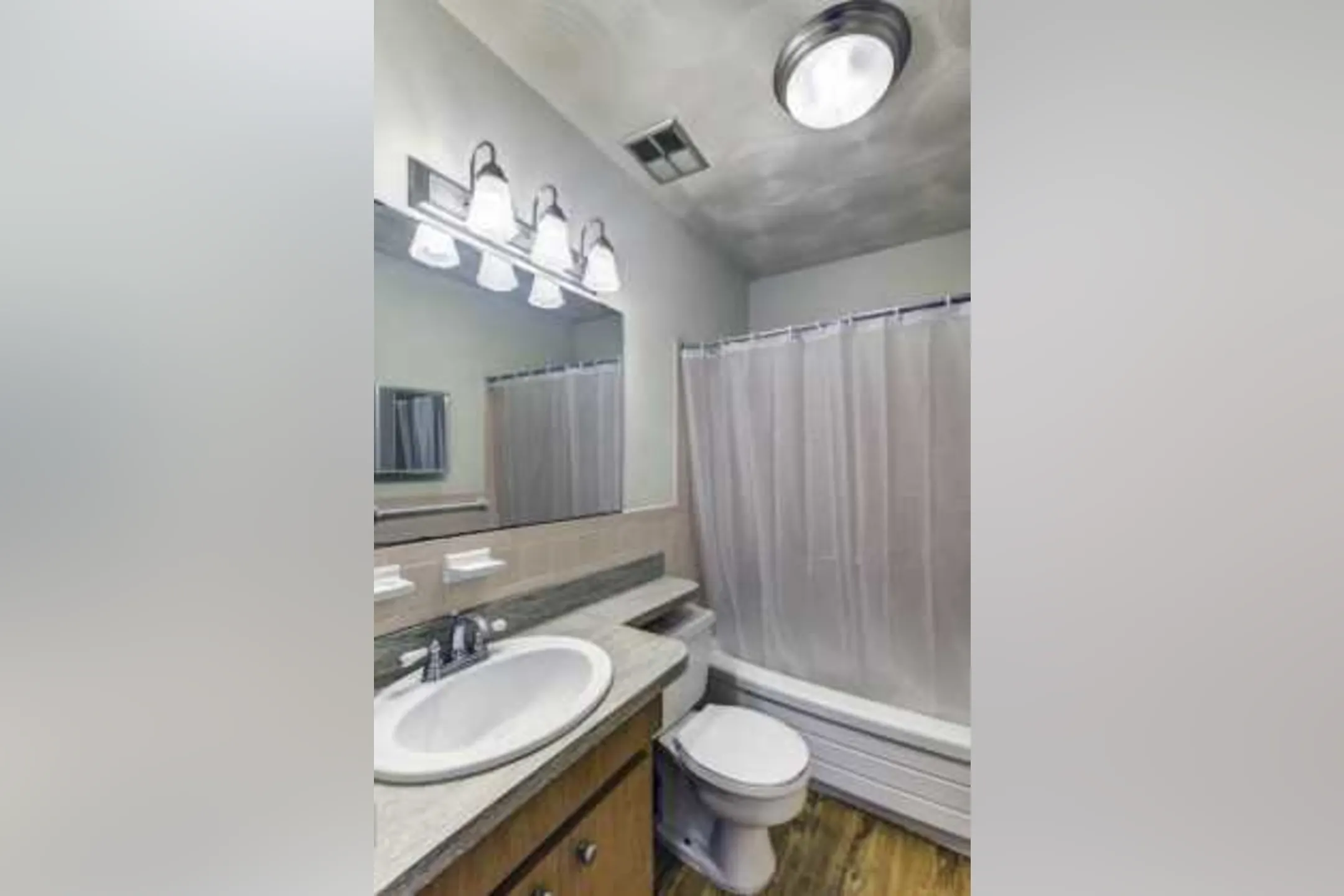 Bathroom - Oakwood Crest Furnished Apartments - Euless, TX