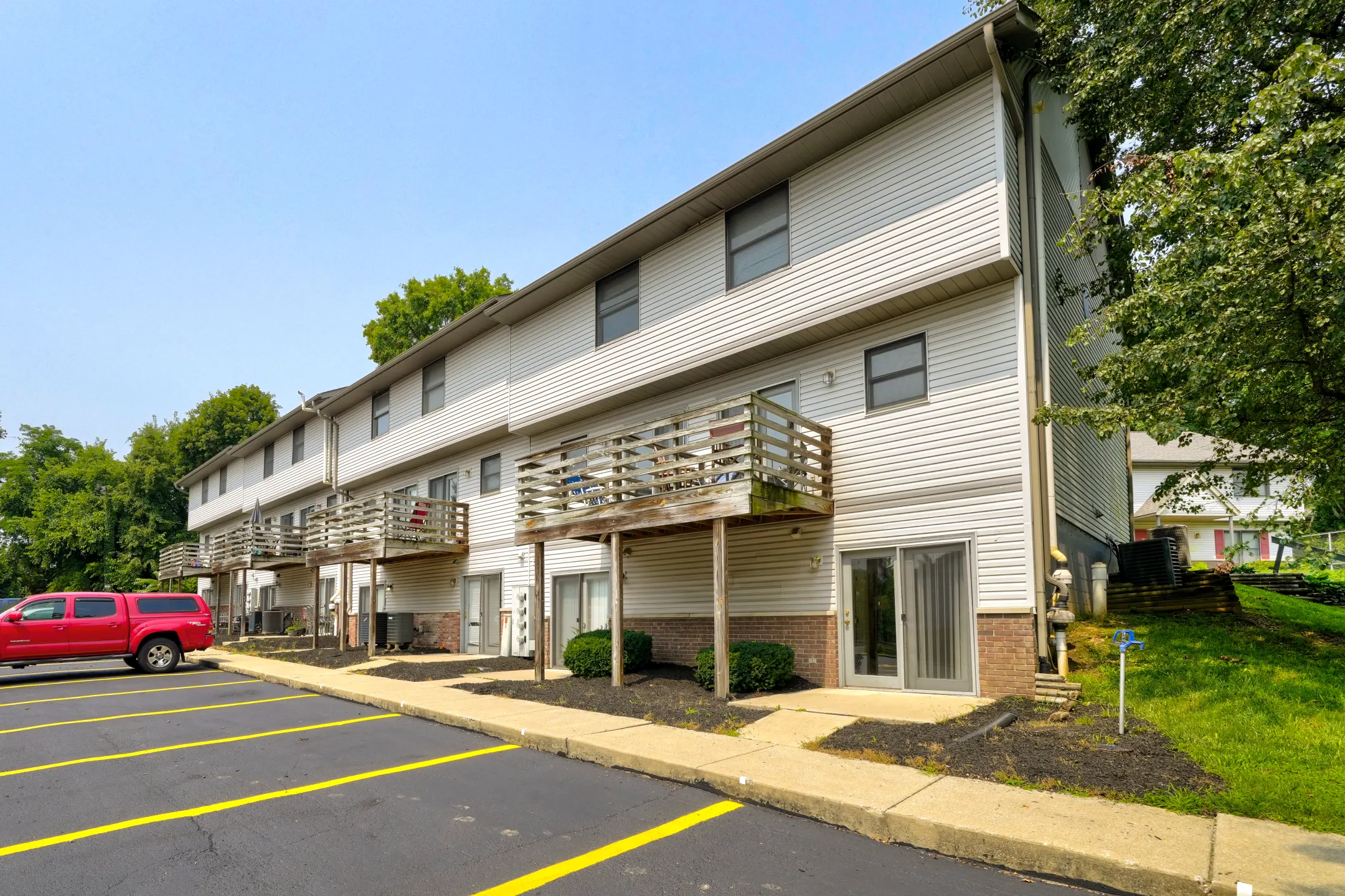 Hoosier Court Apartments Townhomes Bloomington, IN 47404