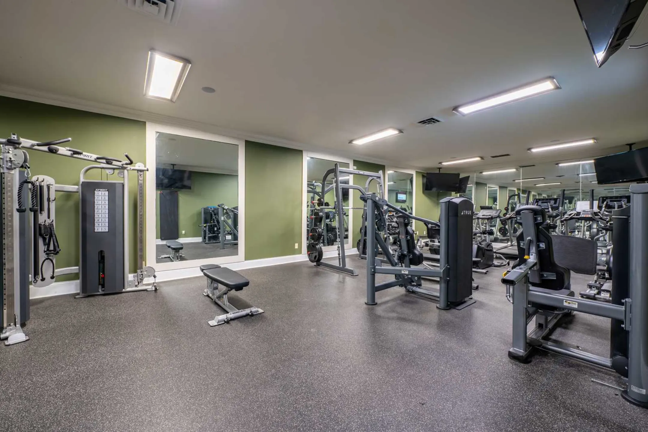 Fitness Weight Room - The Estates At New Albany - Columbus, OH