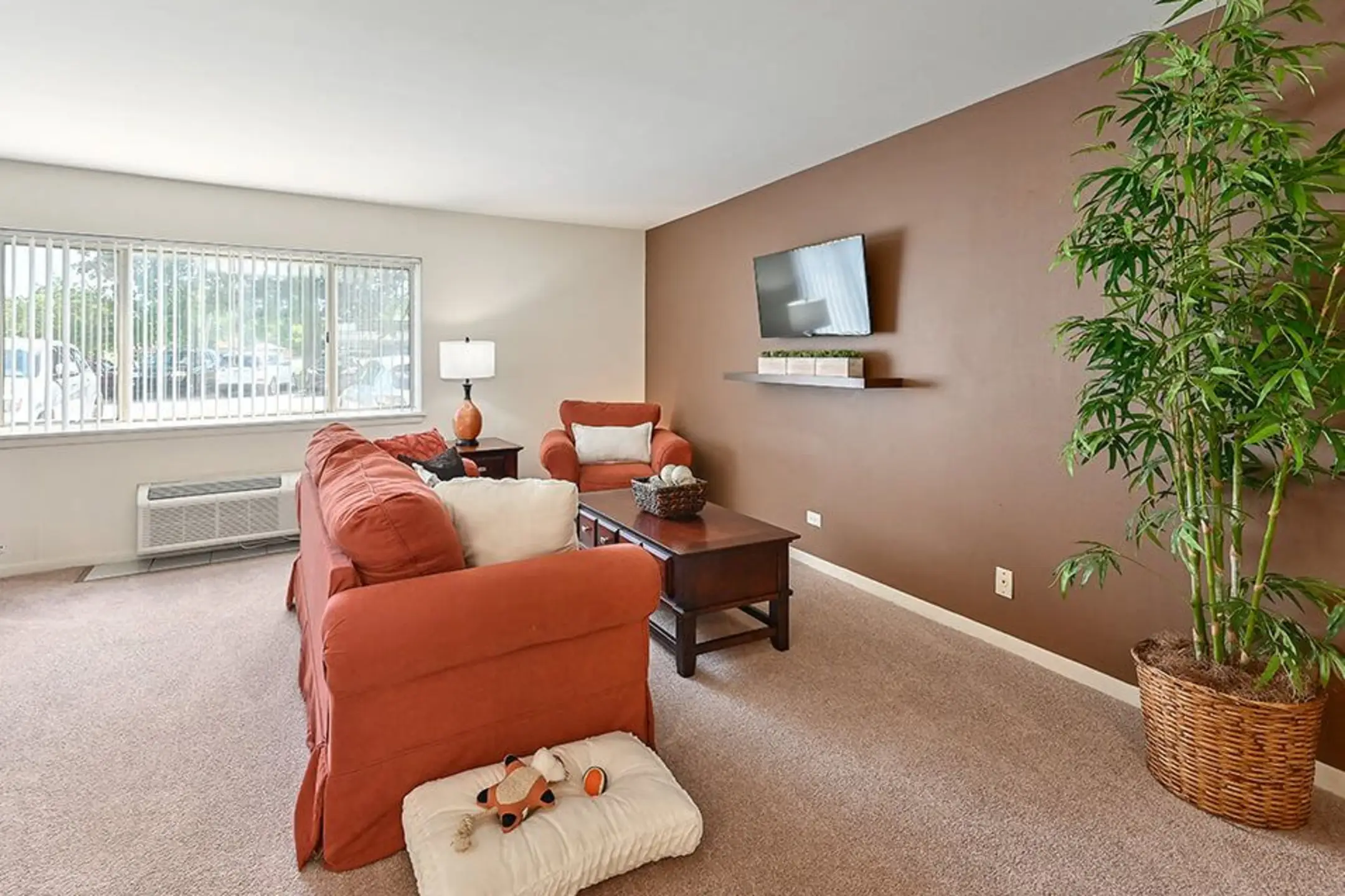 Harbor Lake Apartments 1610 Sunset Ave Waukegan, IL Apartments for