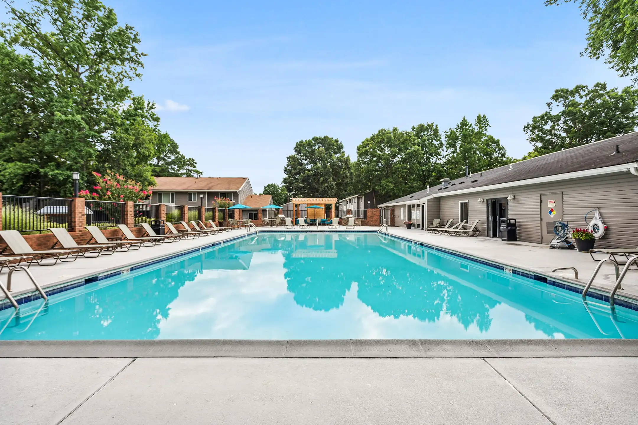 The Point at Beaufont 6839 Carnation St Richmond, VA Apartments for