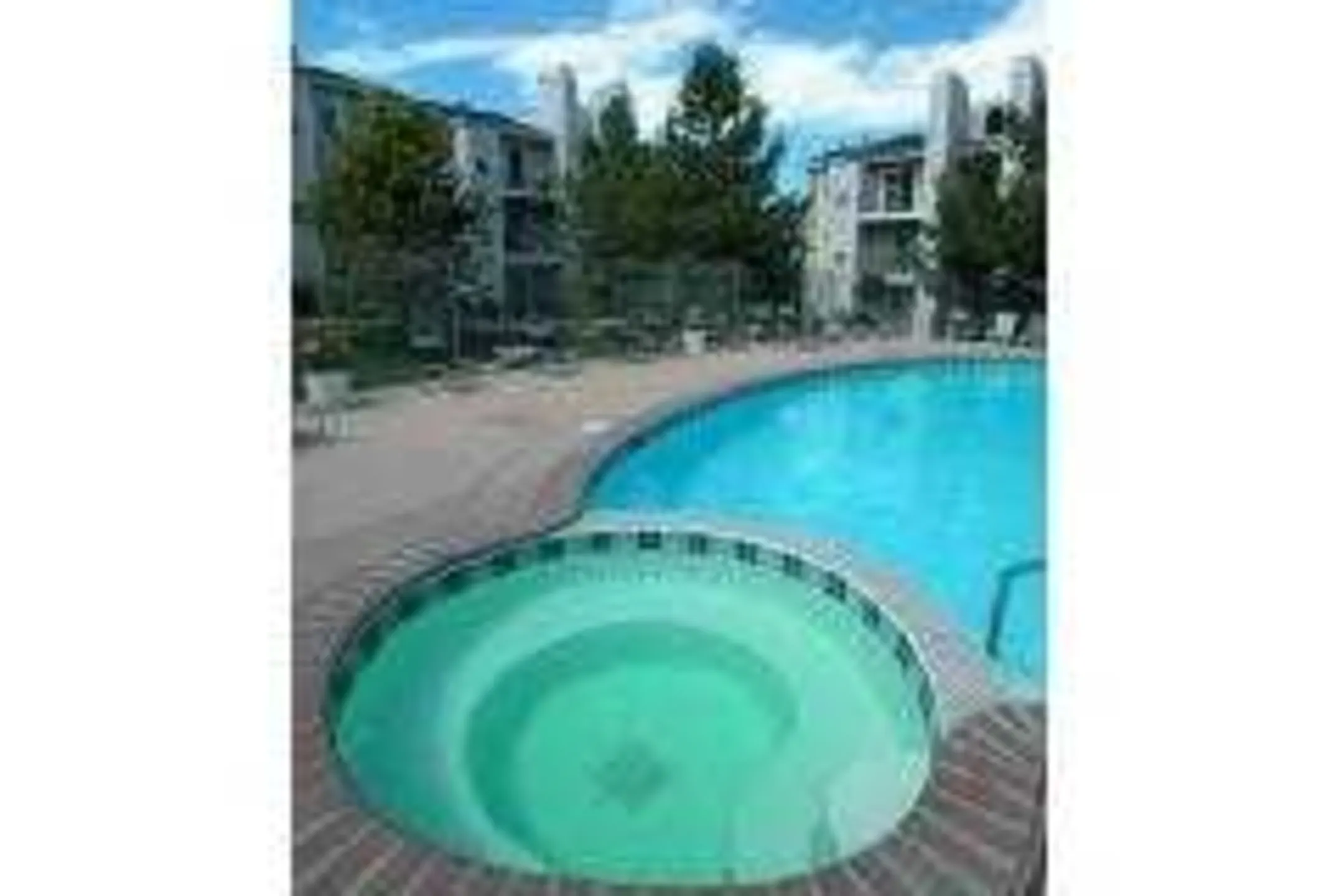 Pool - Hunters Run Apartments - Denver, CO