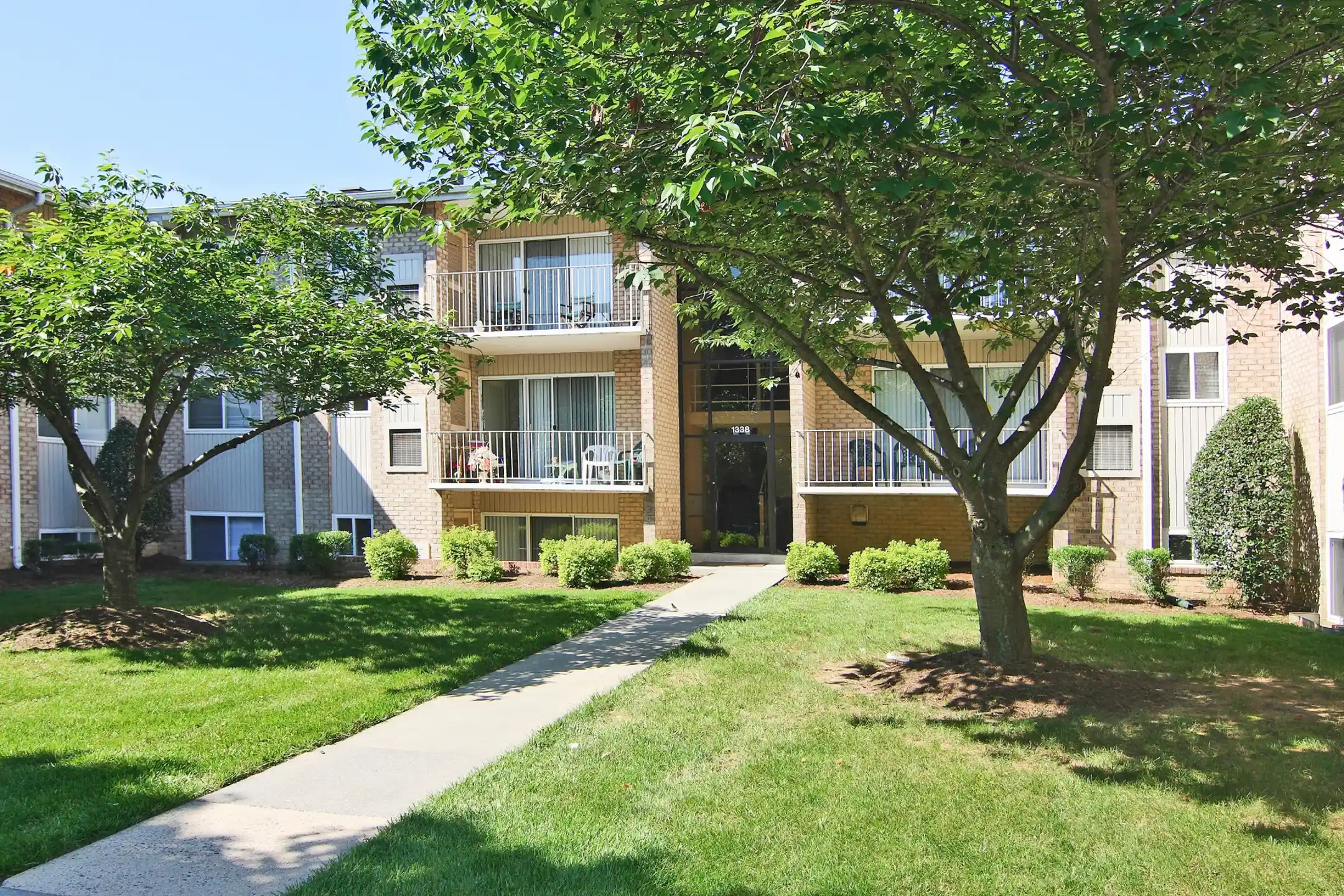 Applegate & Potomac Commons 1404A Taney Ave Frederick, MD