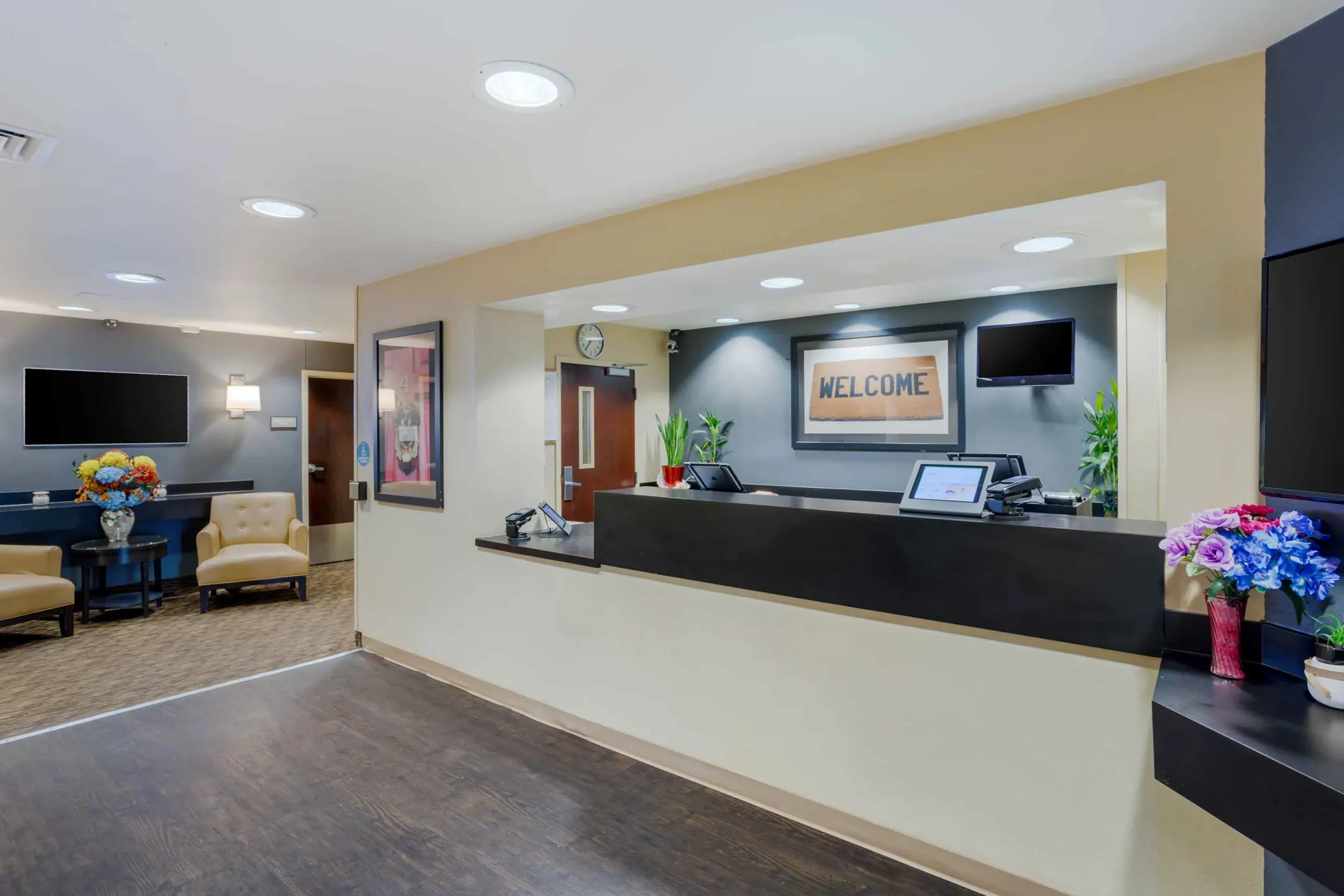 Furnished Studio New York City LaGuardia Airport 1830 Whitestone