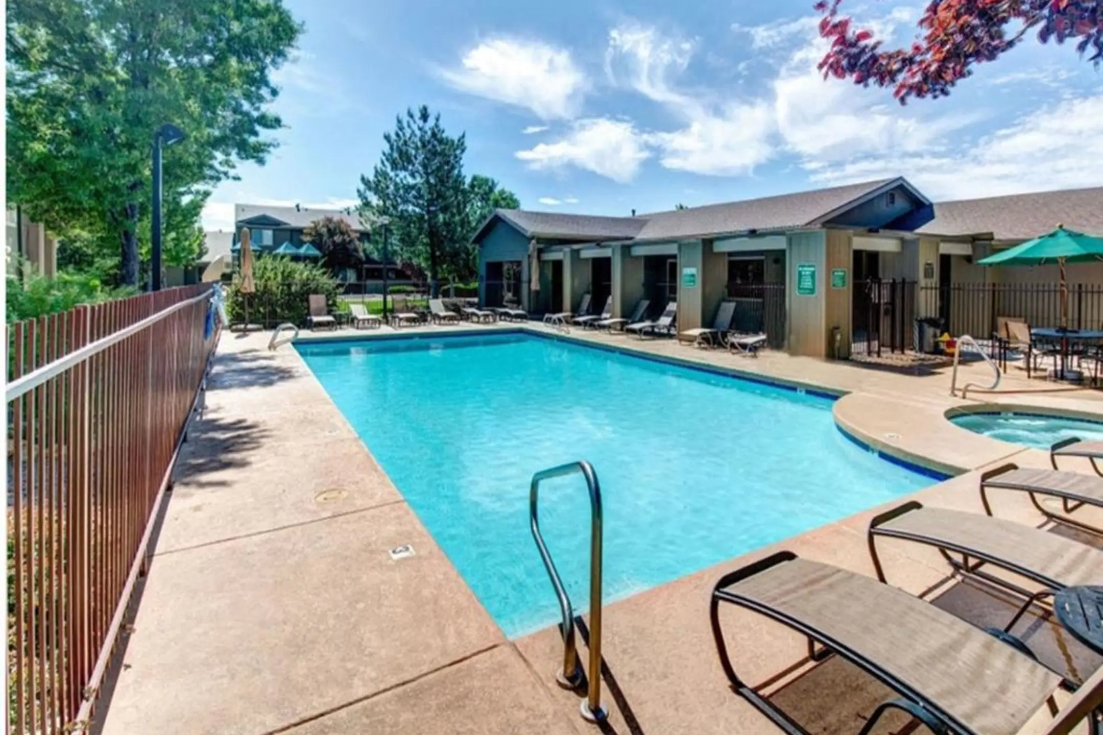 Country Club Terrace Apartments Flagstaff, AZ 86004