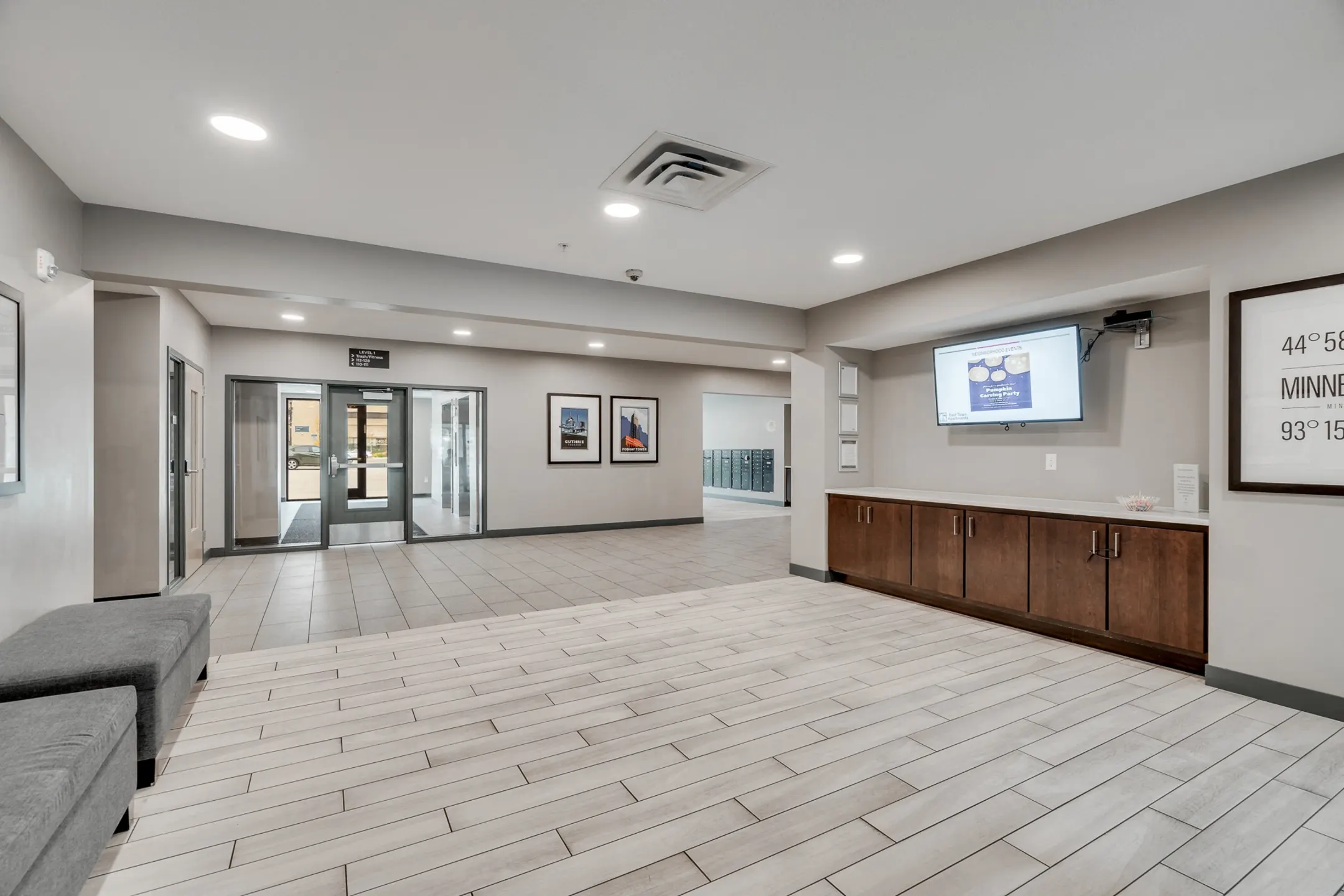 East Town Apartments 618 S. 9th Ave Minneapolis, MN Apartments for