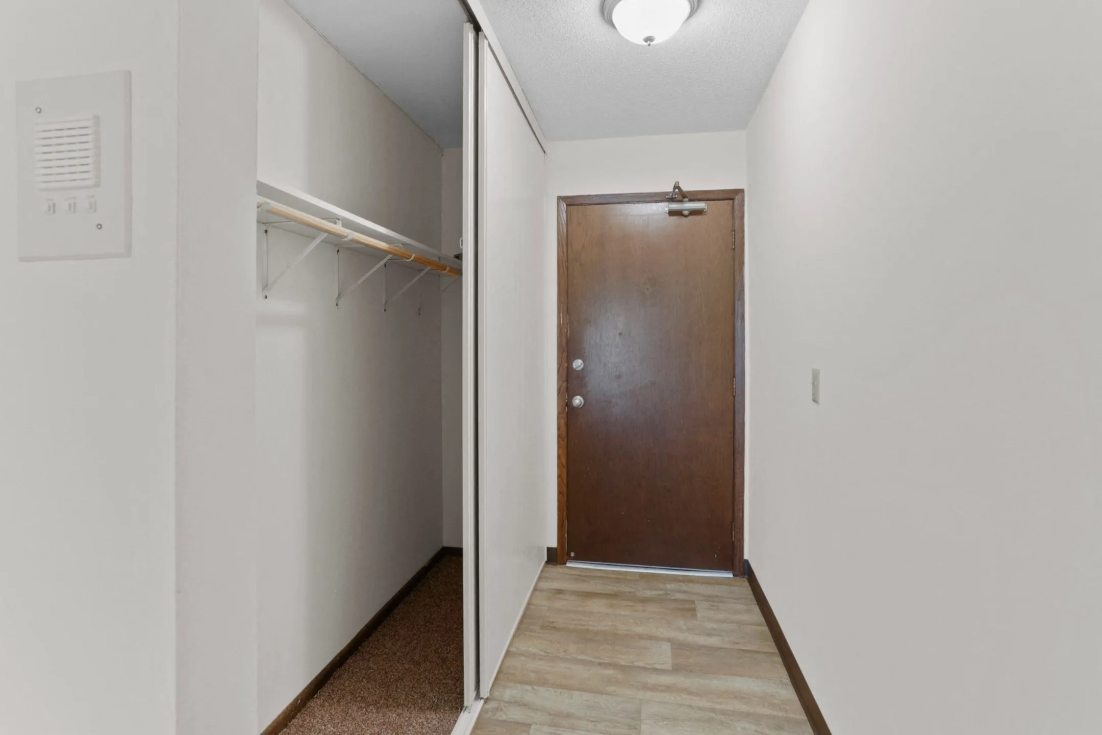 Parkridge Way Apartments New Hope, MN 55428