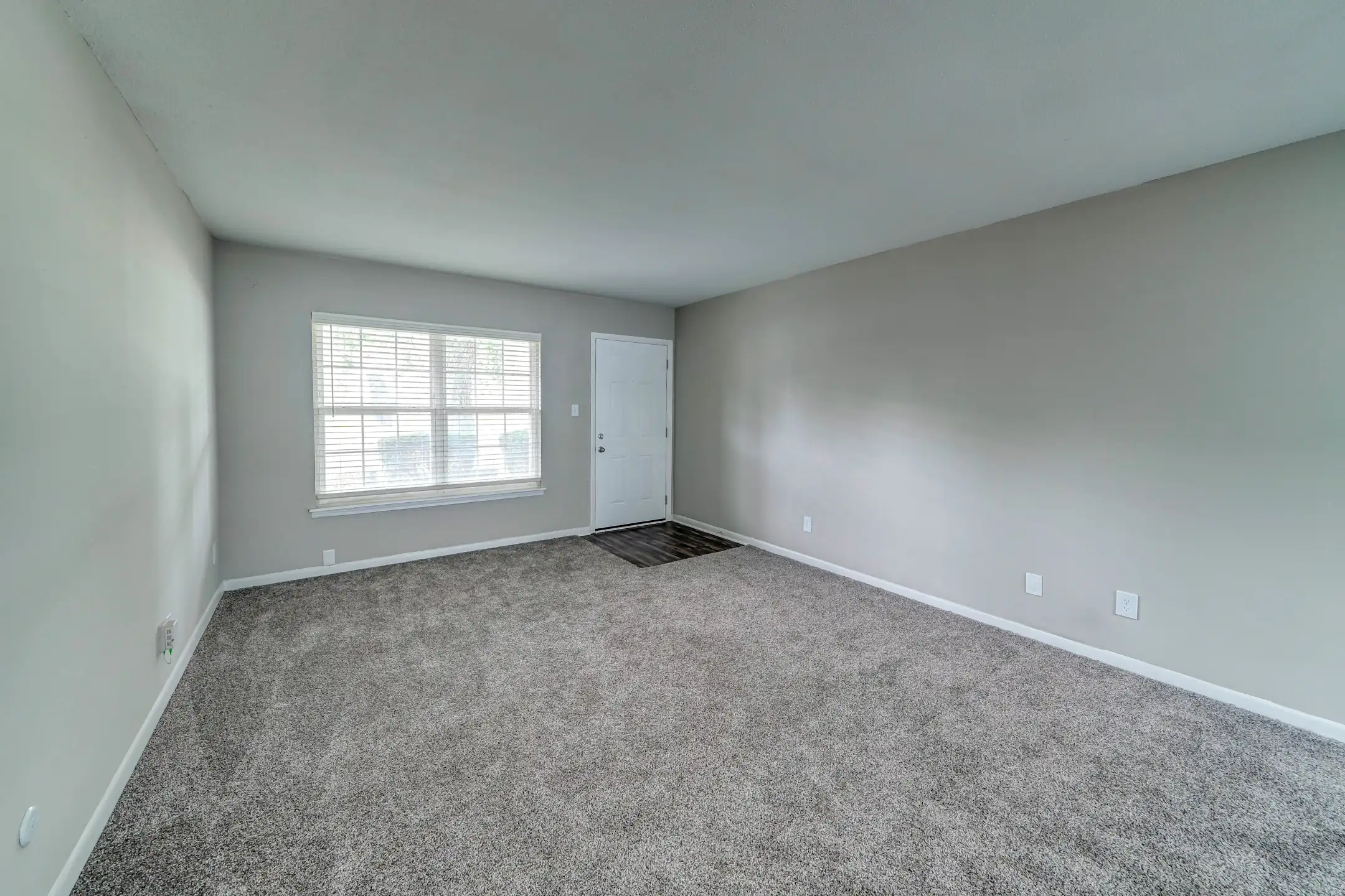 Living Room - The Sycamores - Indianapolis, IN
