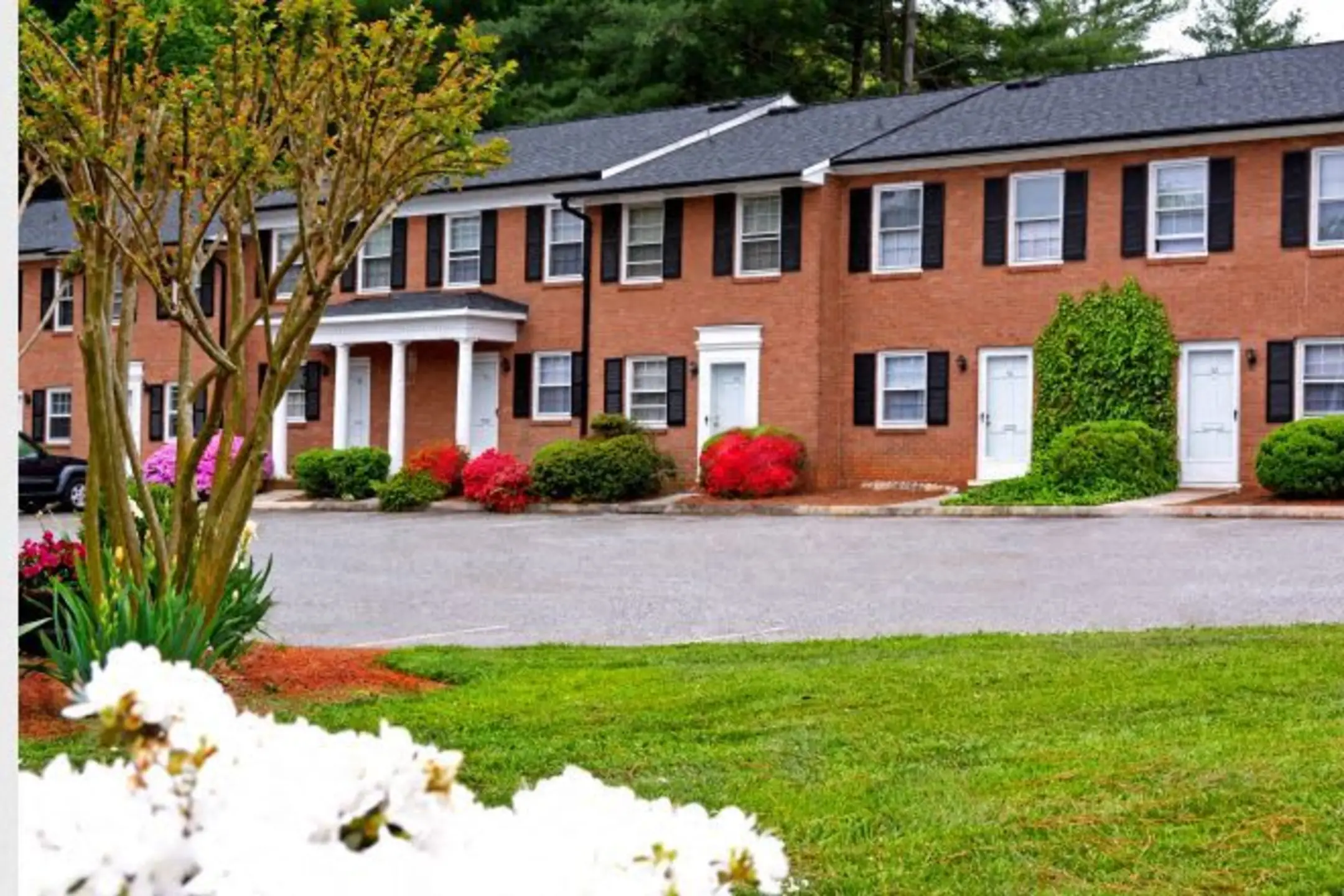 Town Homes at Little Creek Apartments WinstonSalem, NC 27104