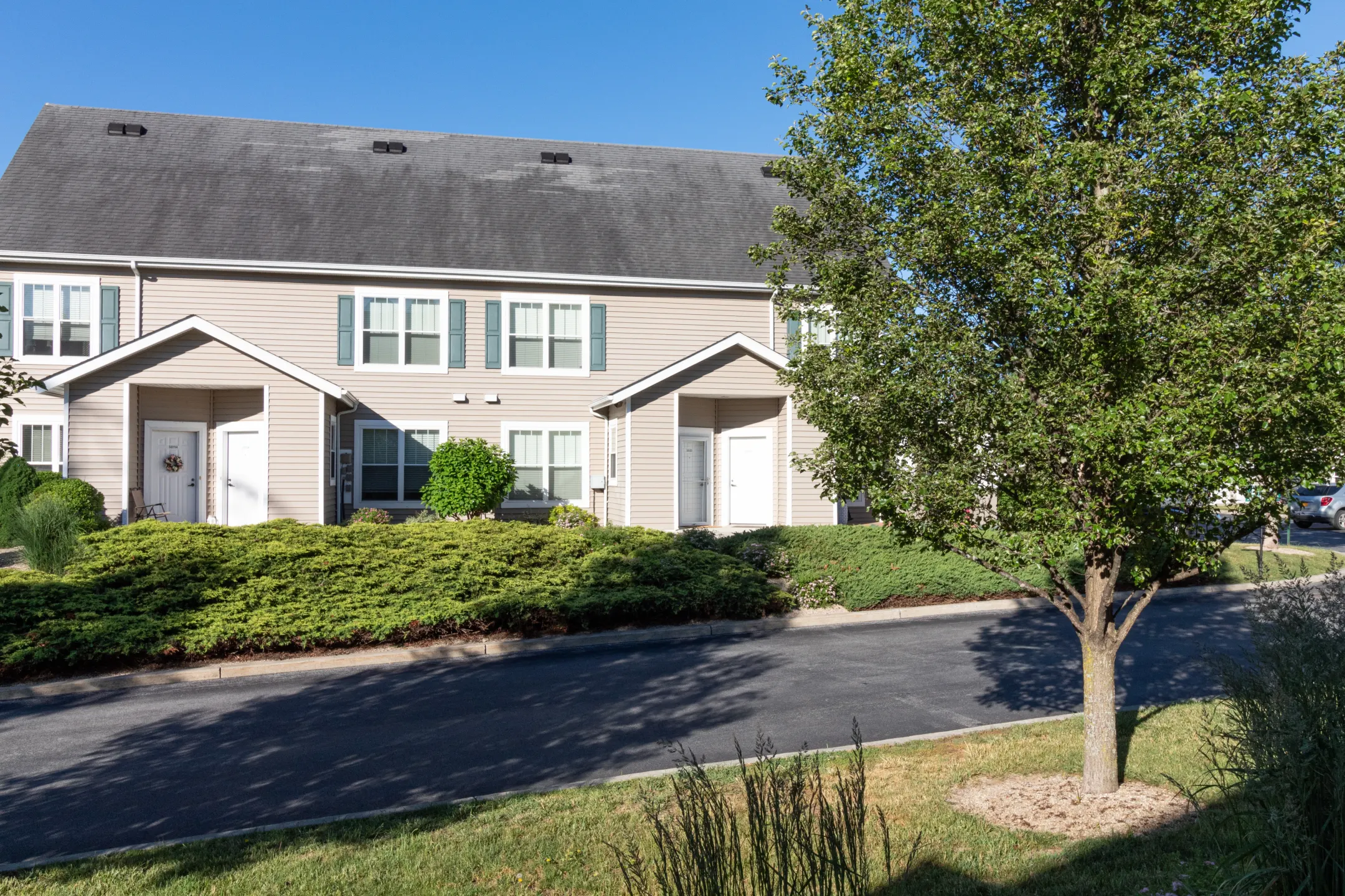 Brookside Meadows Apartments Pleasant Valley, NY 12569