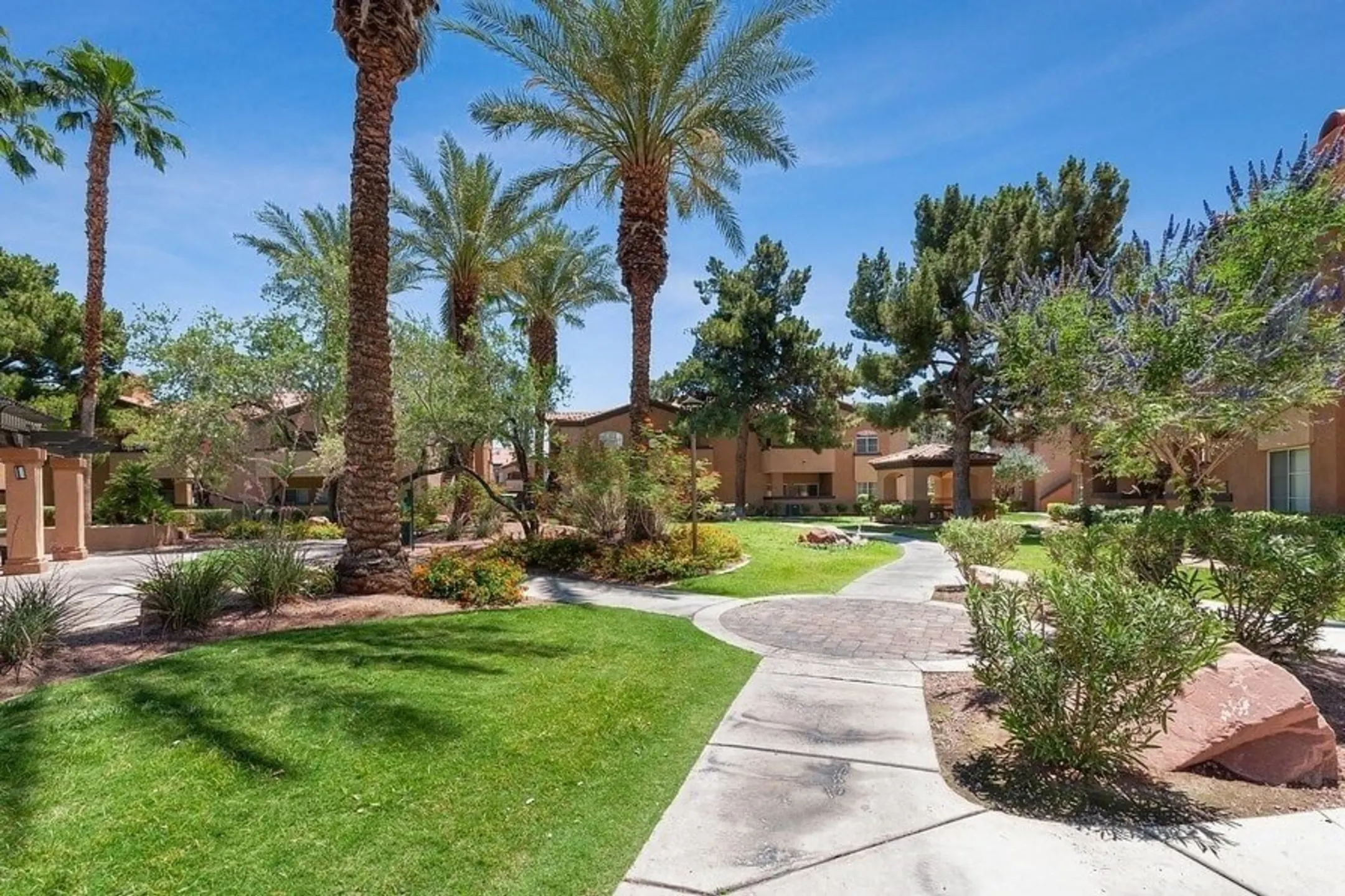 ARIUM Meadows Apartments - Las Vegas, NV 89121