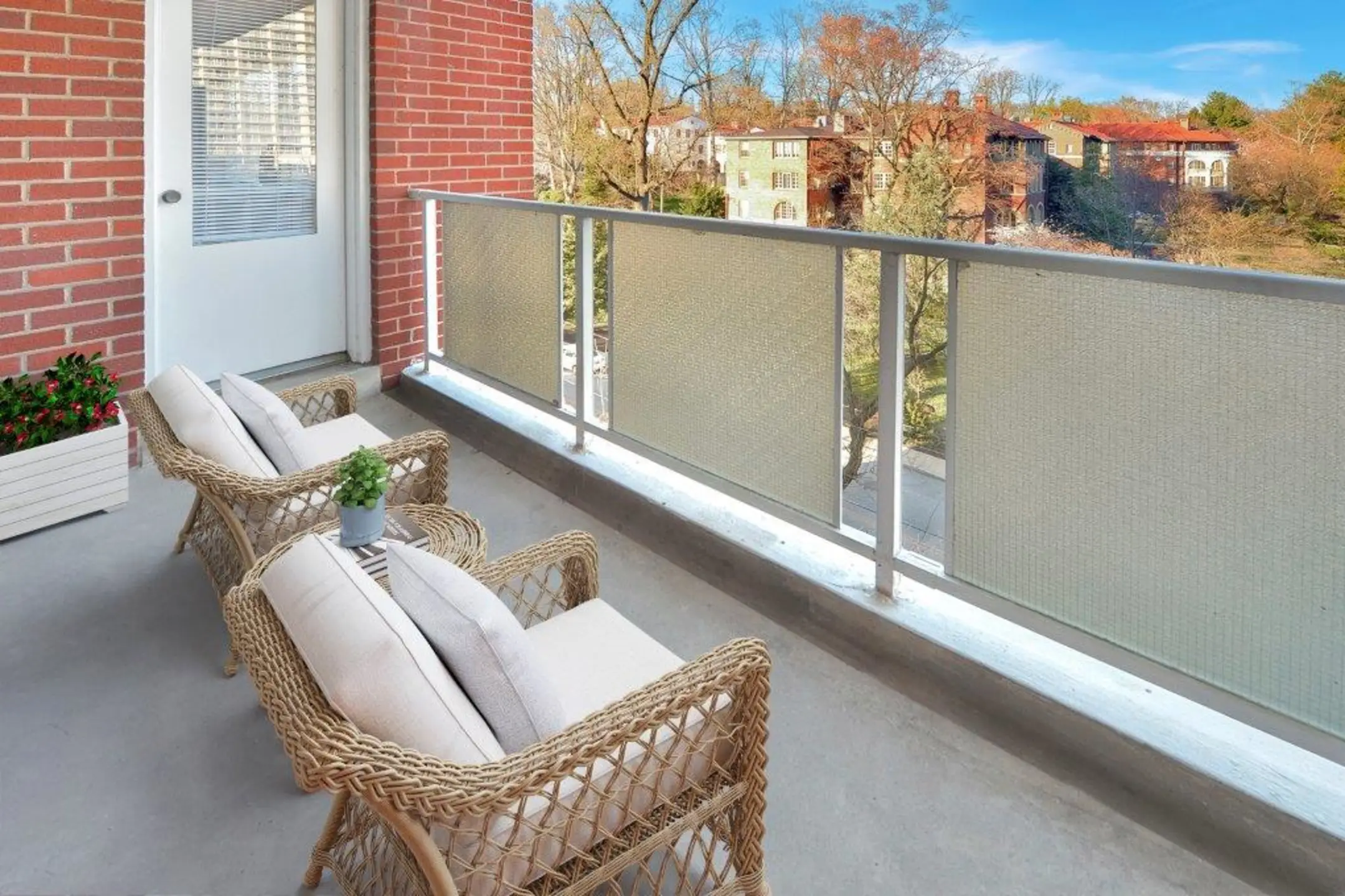 Patio / Deck - The Carlyle Apartment Homes - Baltimore, MD
