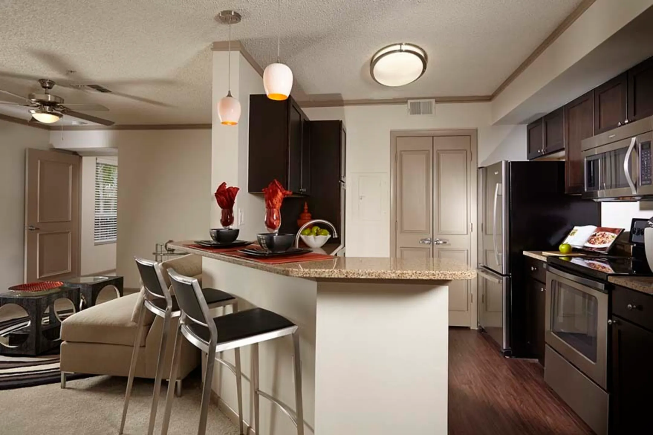 Kitchen - Camden Aventura - Miami, FL