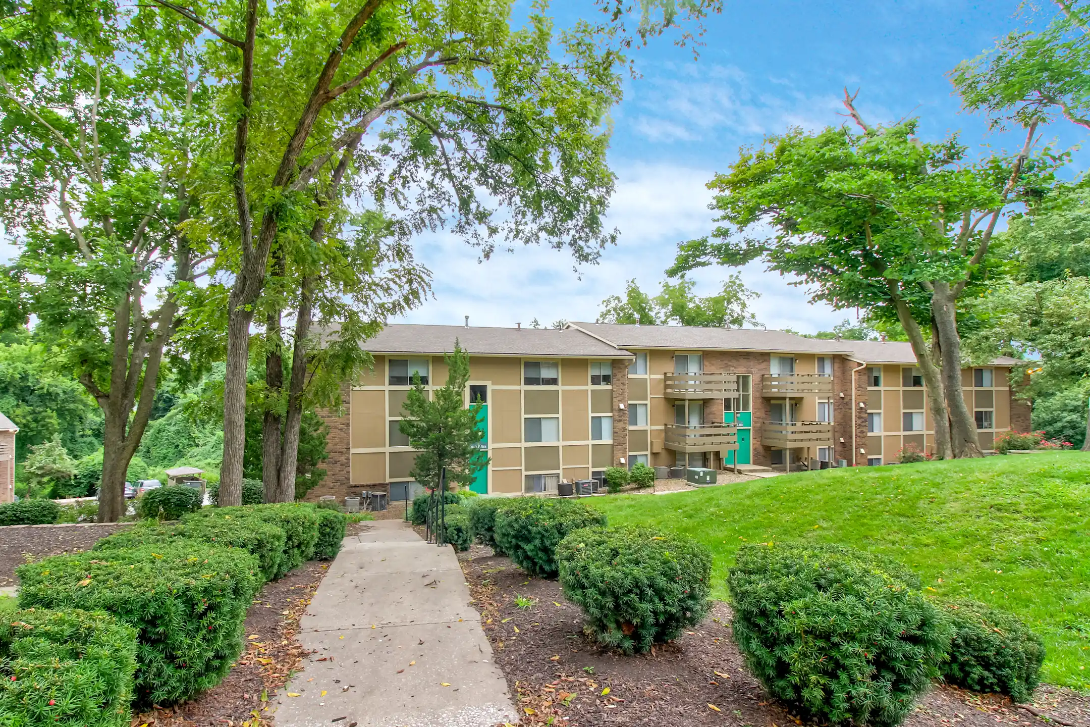 Timberline Apartments 616 NE 38th St Kansas City, MO Apartments for