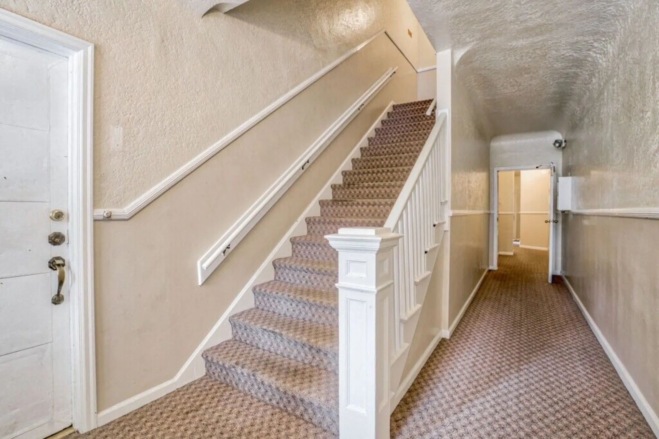 Hidwell & Victorian Apartments - Portland, OR