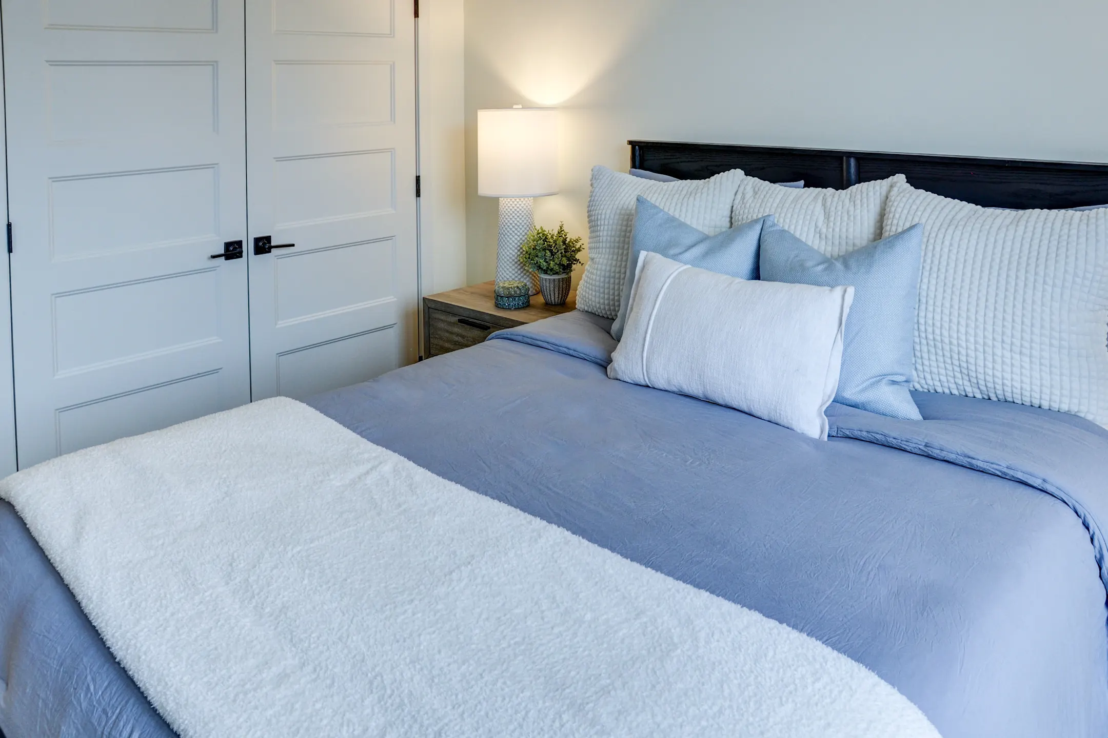 One Park Apartments West Hartford, CT 06119