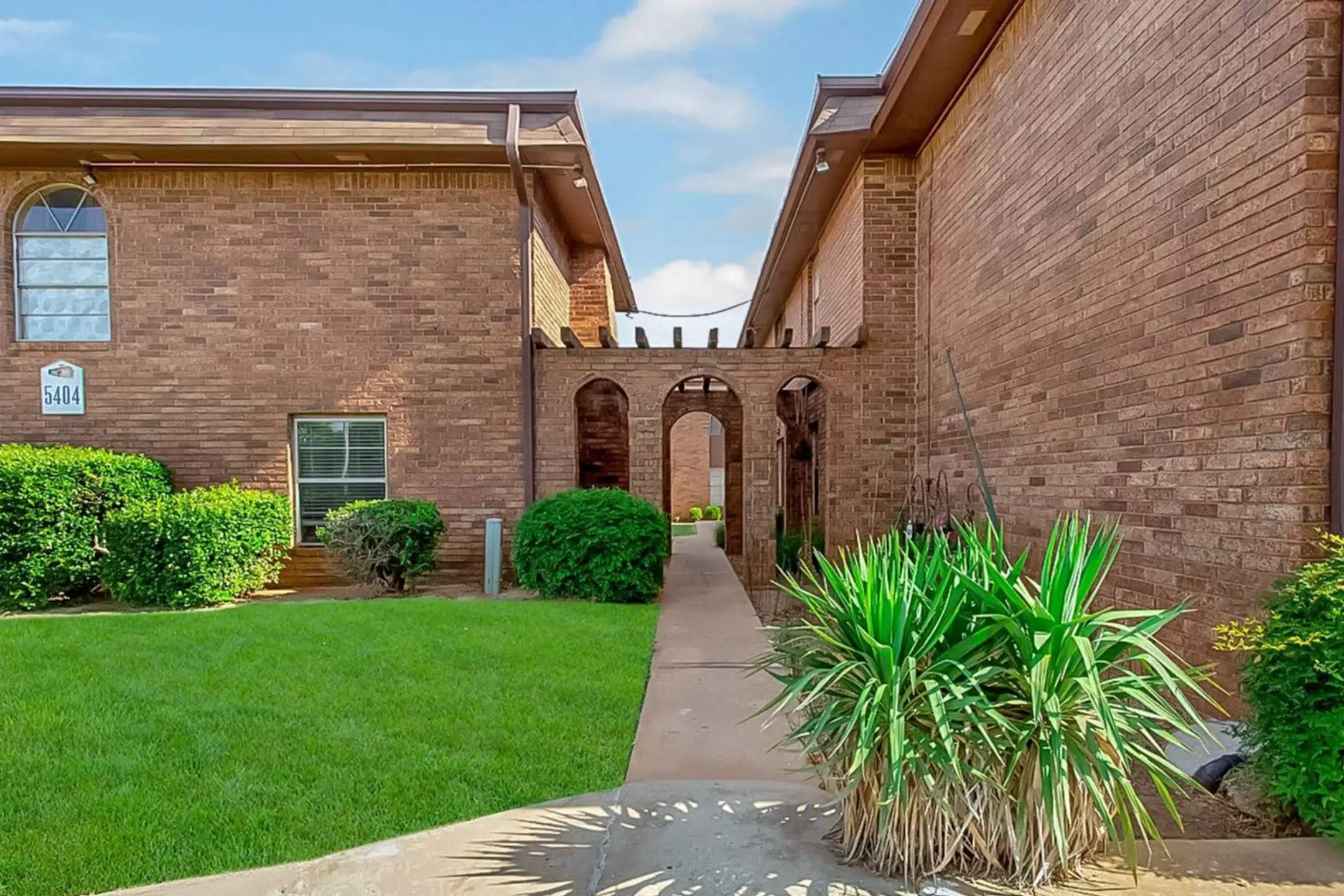 Vines at Meridian 5418 N Meridian Ave Oklahoma City, OK Apartments