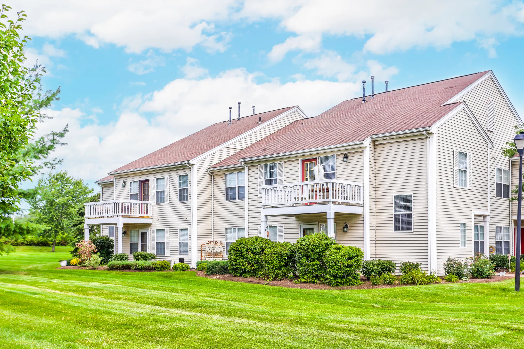 Larkin Creek Luxury Apartments Apartments Rochester, NY 14626