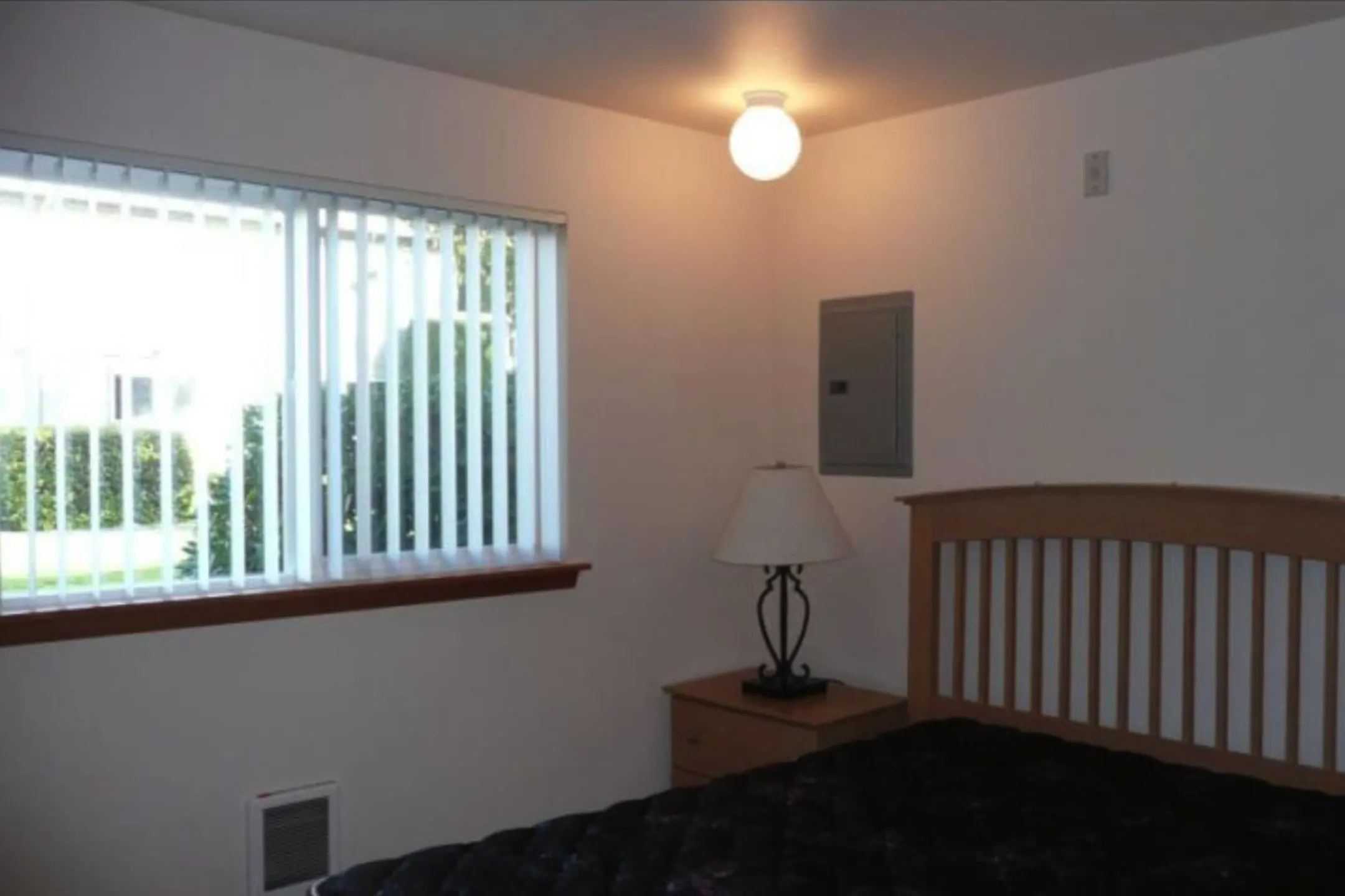 Bedroom - The Village Apartments - Lakewood, WA