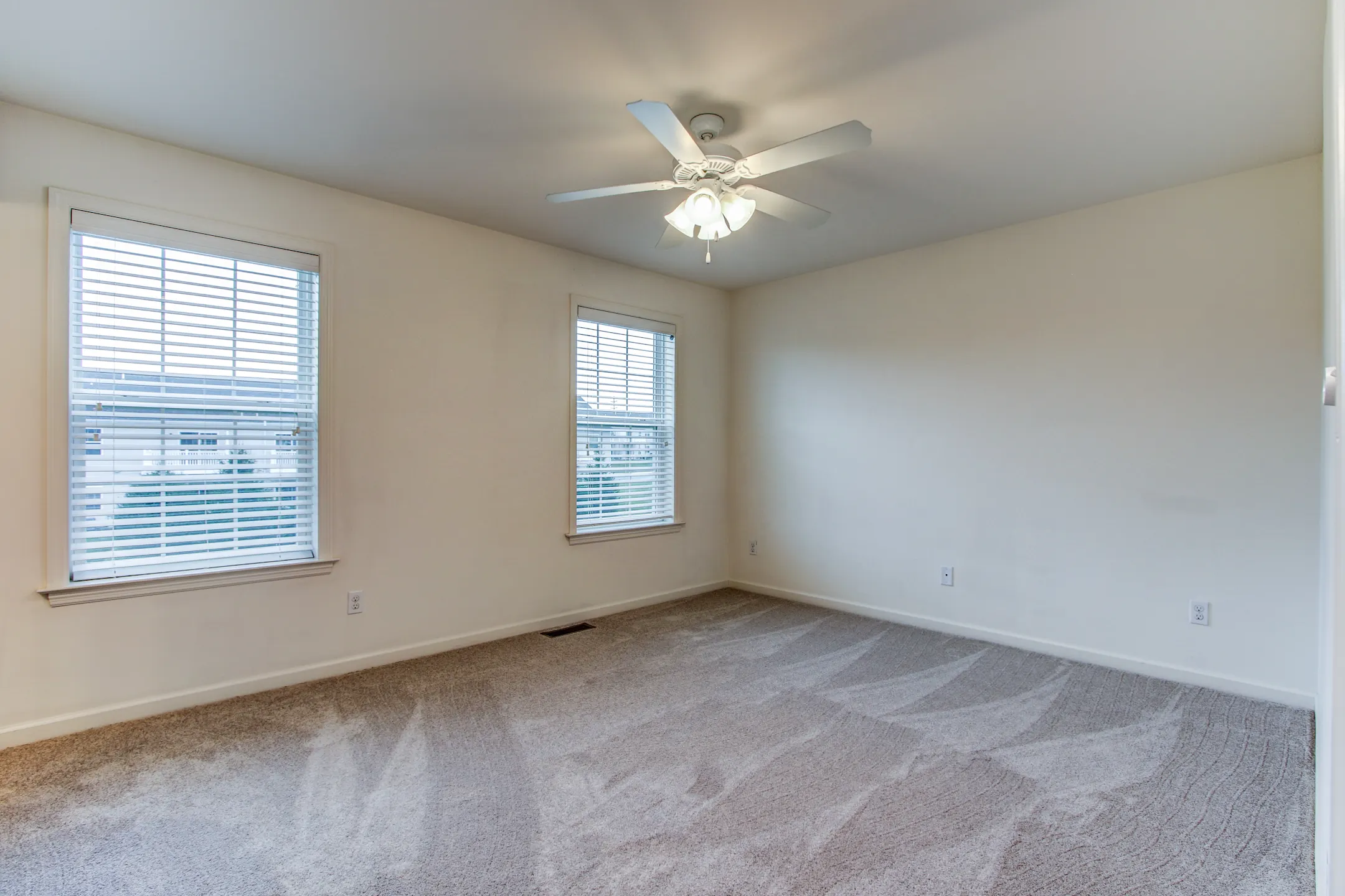 Fox Ridge Apartments and Townhomes Apartments Lebanon, PA 17042