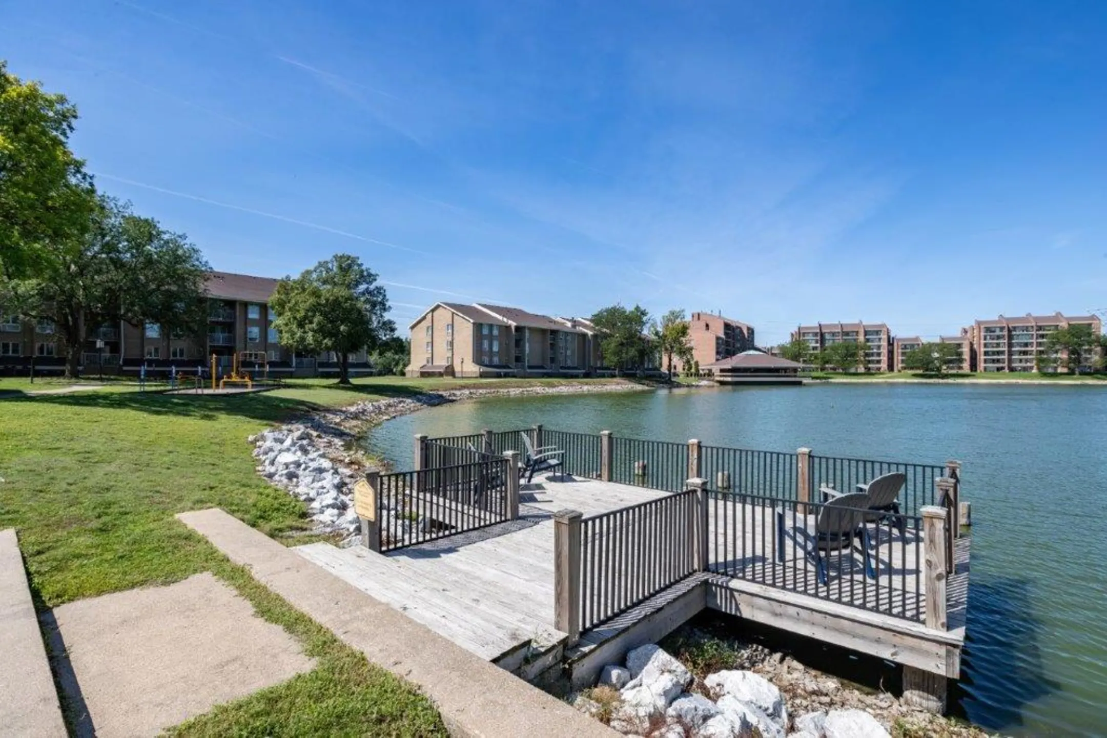 Regency Lakeside Apartment Homes Apartments Omaha, NE 68114