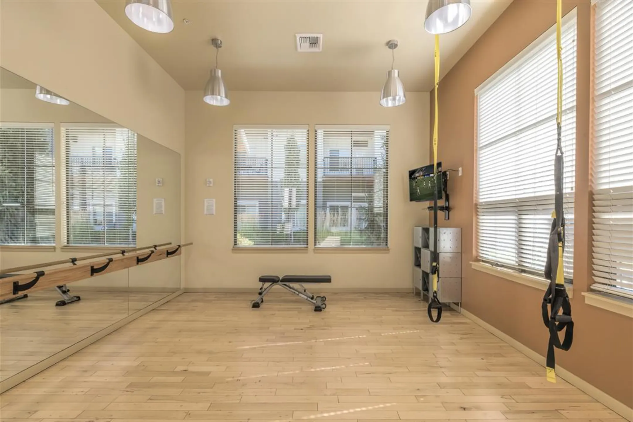 Fitness Weight Room - Eddyline At Bridgeport Apartments - Tigard, OR