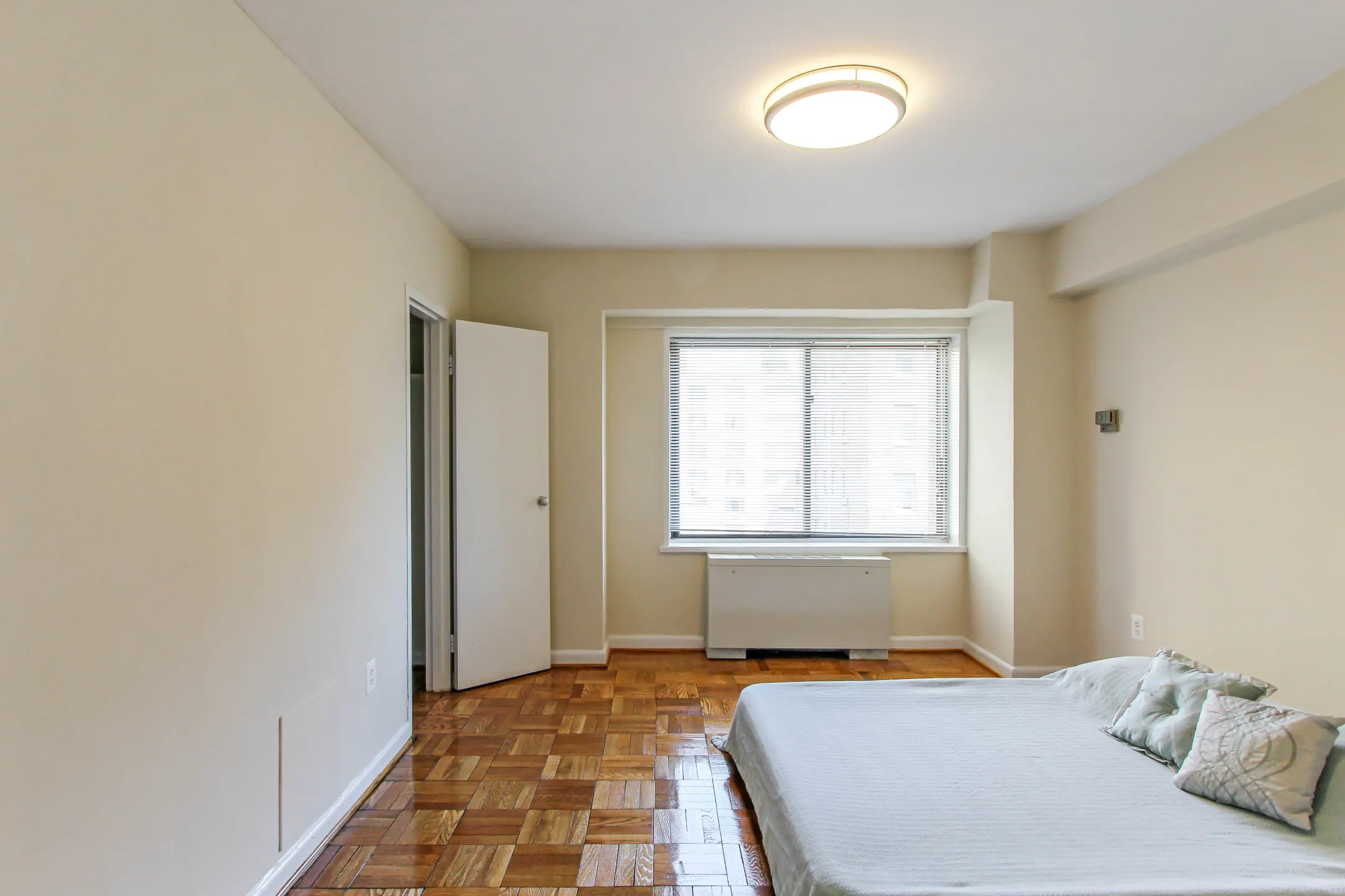Bedroom - The Lencshire House - Washington, DC