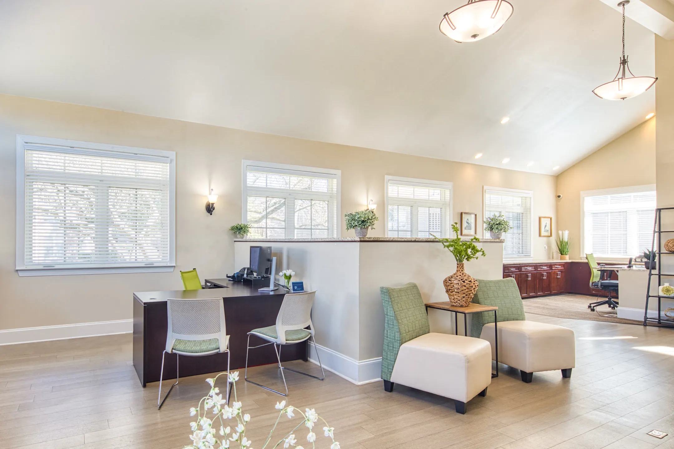 Peninsula Grove Apartments 2018 Cunningham Dr Hampton, VA