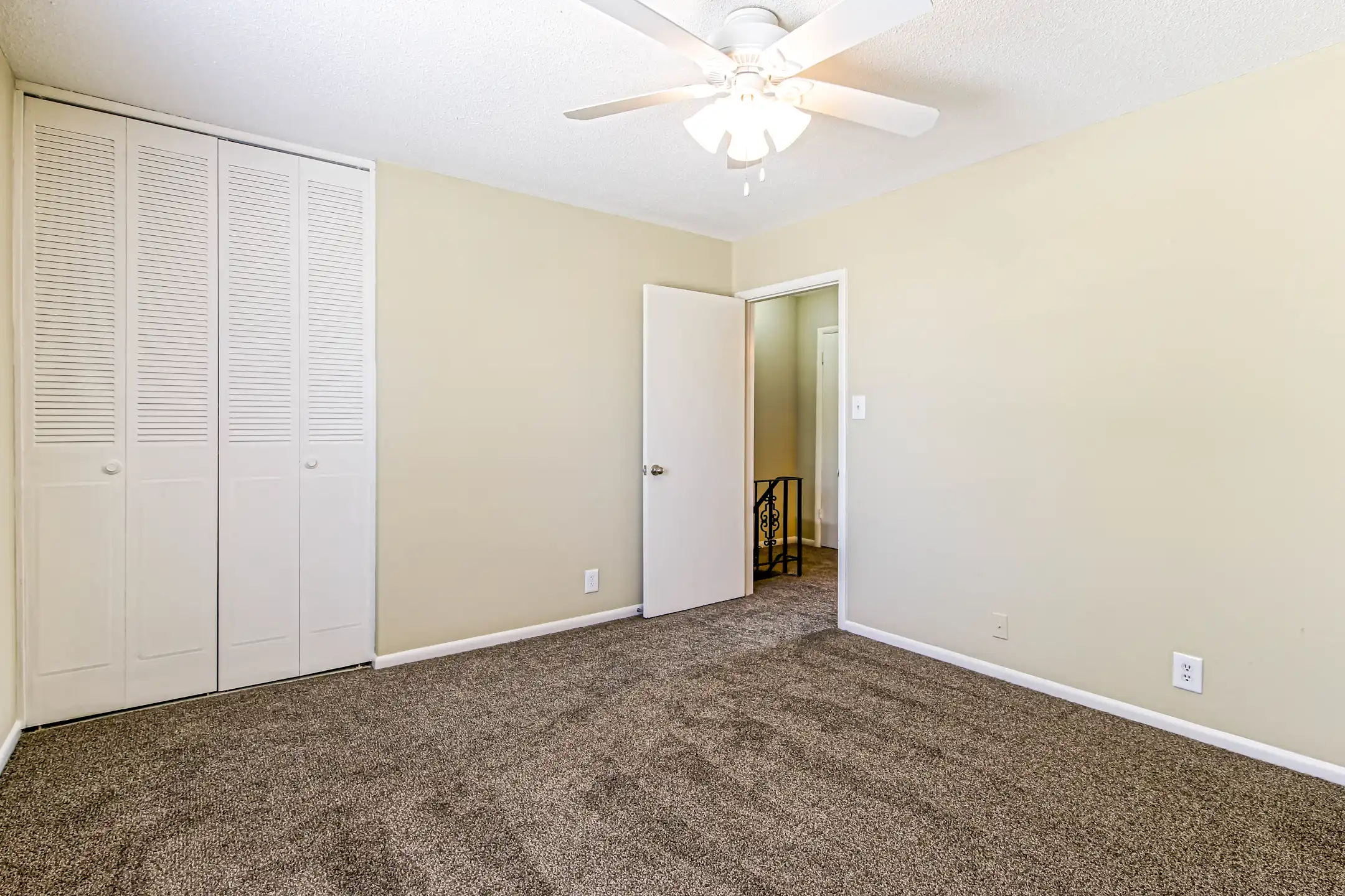 Deane Hill Apartments 7700 Gleason Dr Knoxville, TN Apartments for