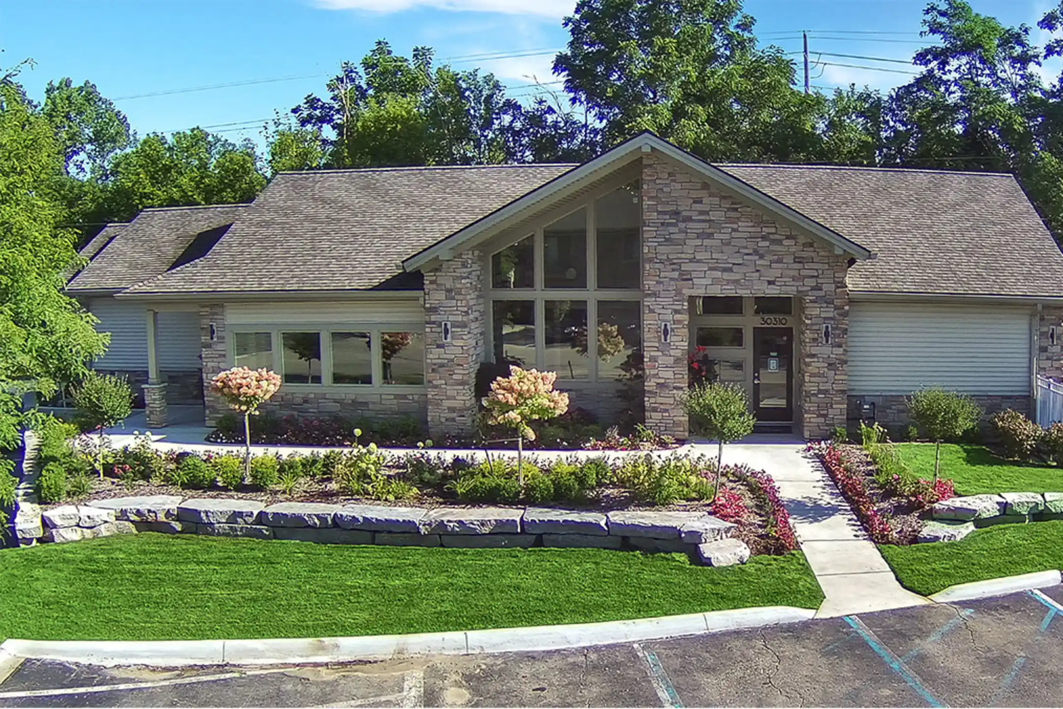 Timberidge Apartments - Farmington Hills, MI