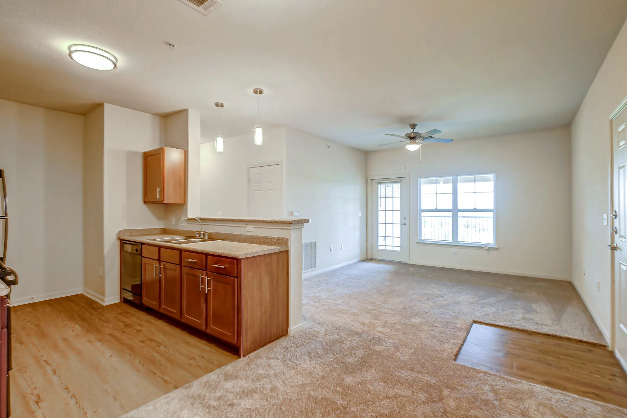 Fairway Landings at Plum Creek Apartments Kyle, TX 78640