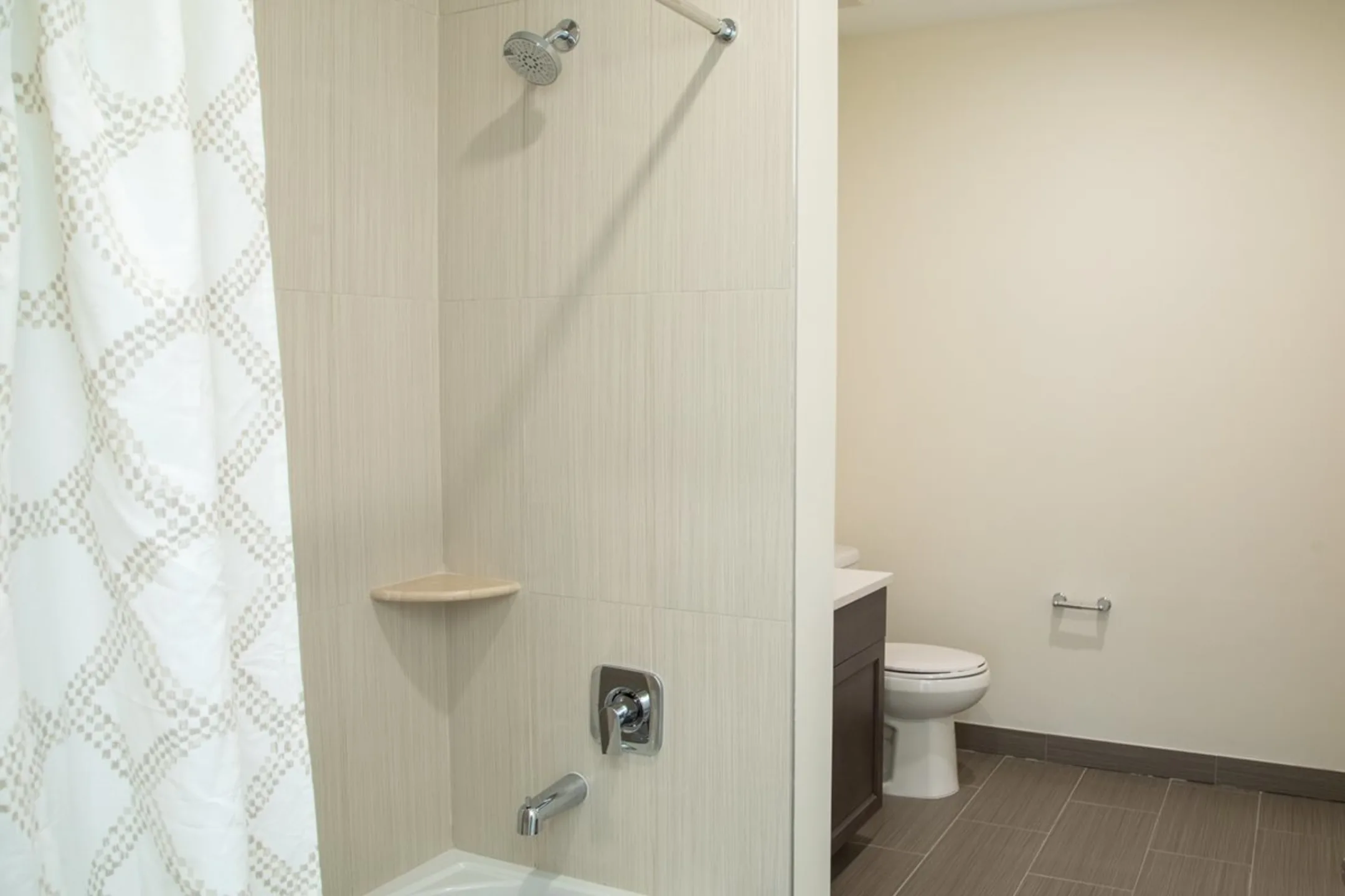 Washington Promenade Apartments Dumont, NJ 07628