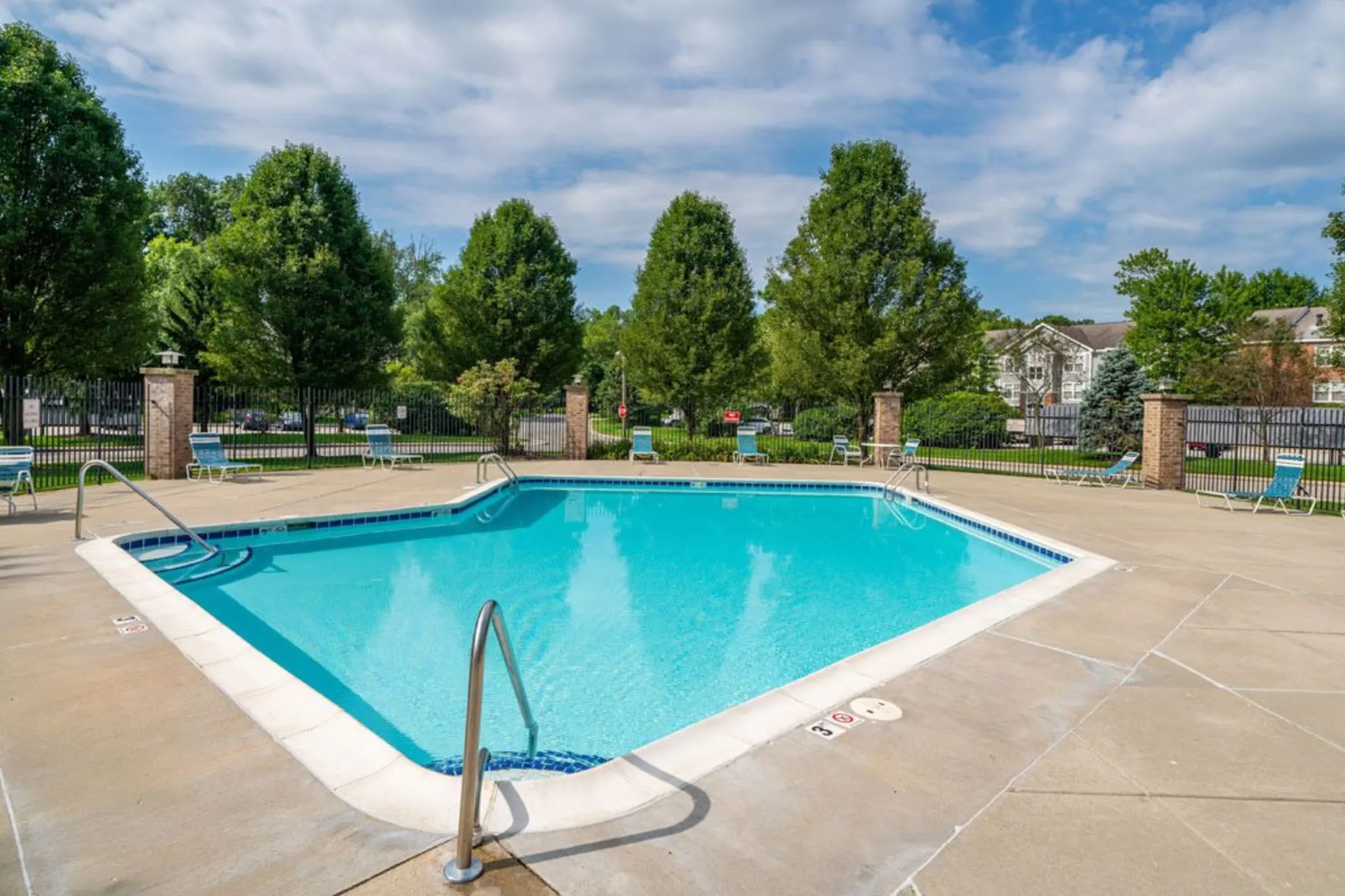 Pool - The Highlands - Elkhart, IN