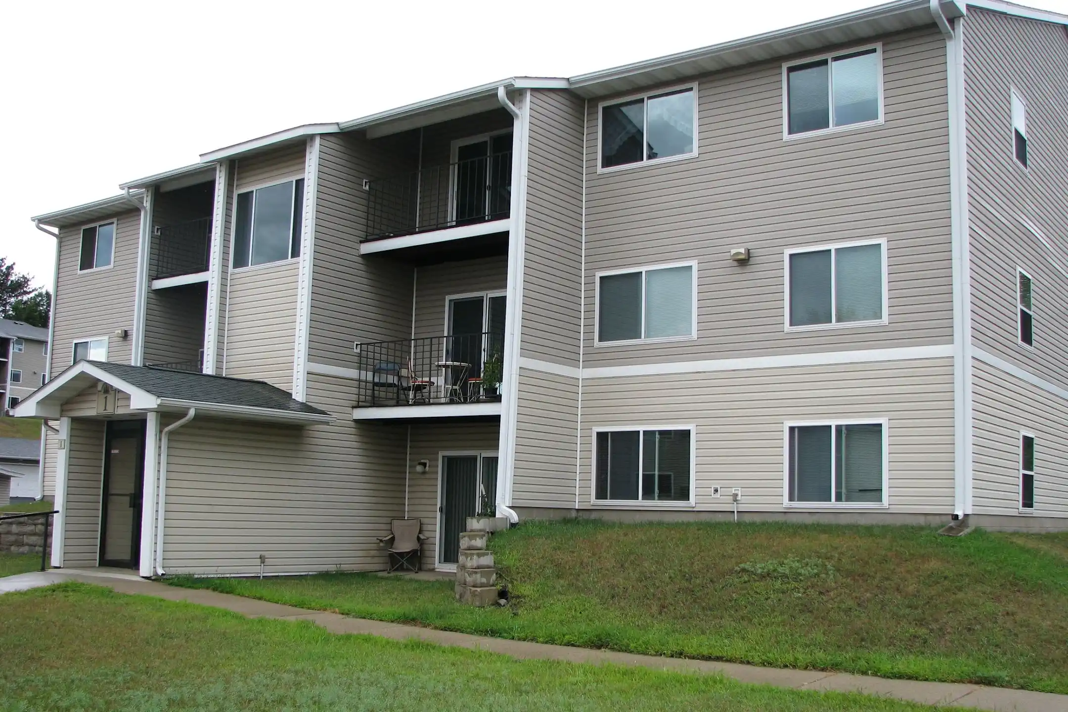 Southview Apartments 100 Southview Dr Hibbing, MN Apartments for